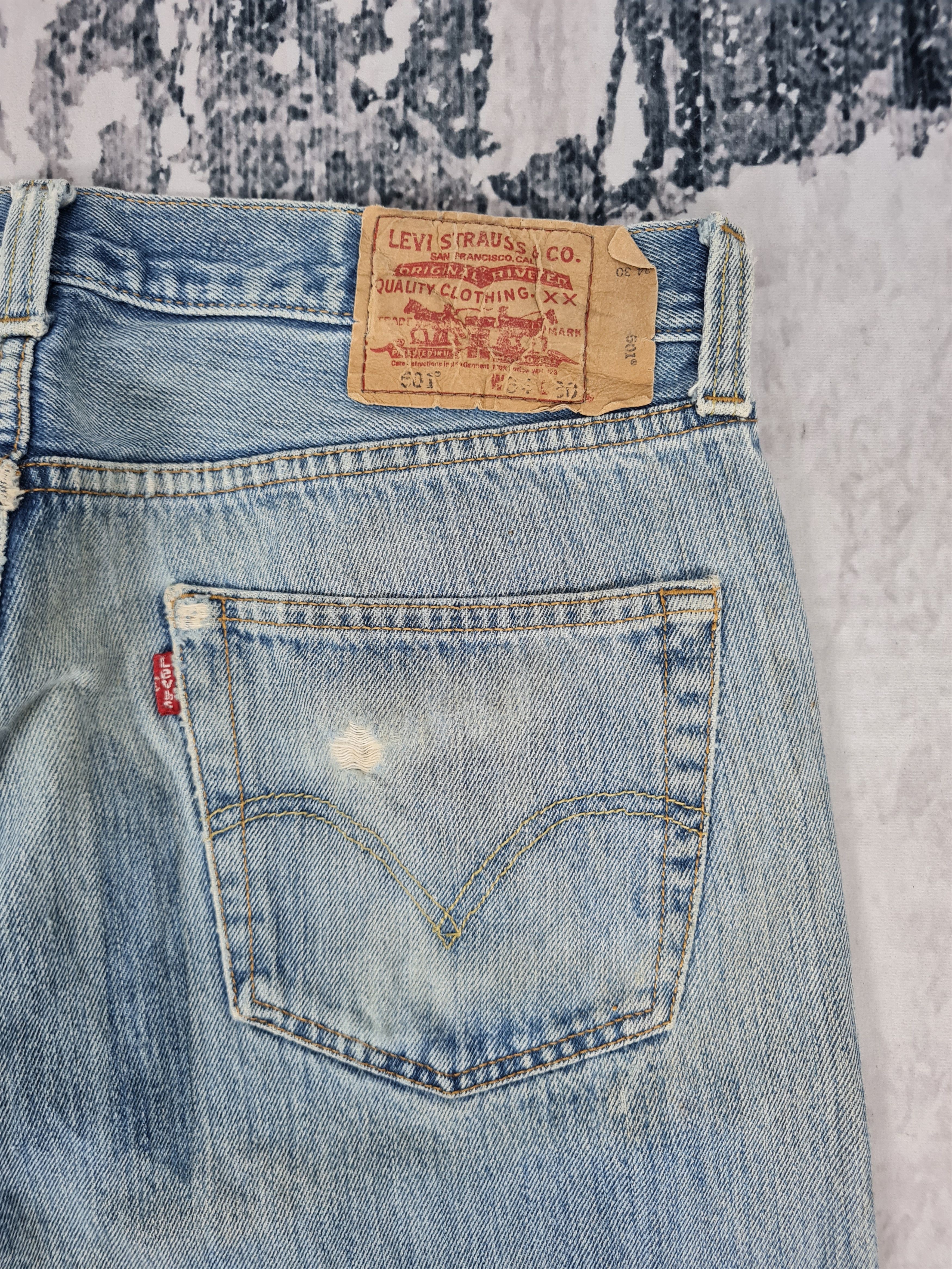Levi's Vtg LEVIS 501 Distressed Faded Ripped Jeans L0385 Size 34X29 Size US 34 / EU 50 - 10 Thumbnail