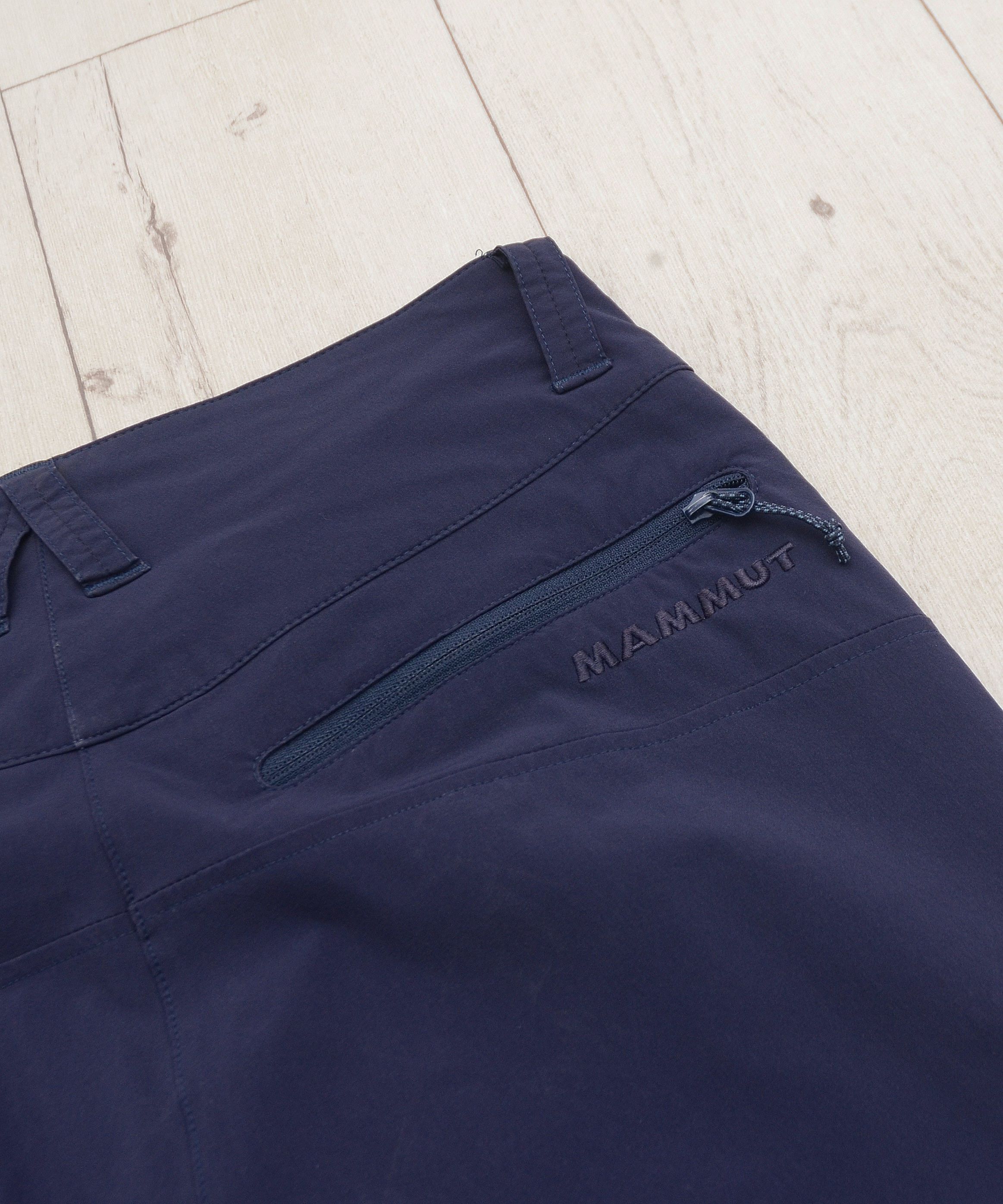 Mammut Shorts Mammut Navy Outdoor Life Gorpcore size US 4 XS Size 27" / US 4 / IT 40 - 6 Thumbnail