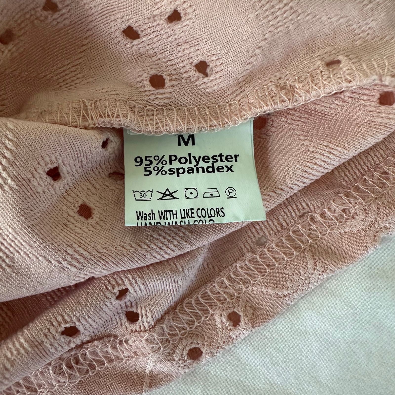 Other Pink Mock Neck Eyelet Ruched Shoulder Size Medium Size M / US 6-8 / IT 42-44 - 7 Thumbnail