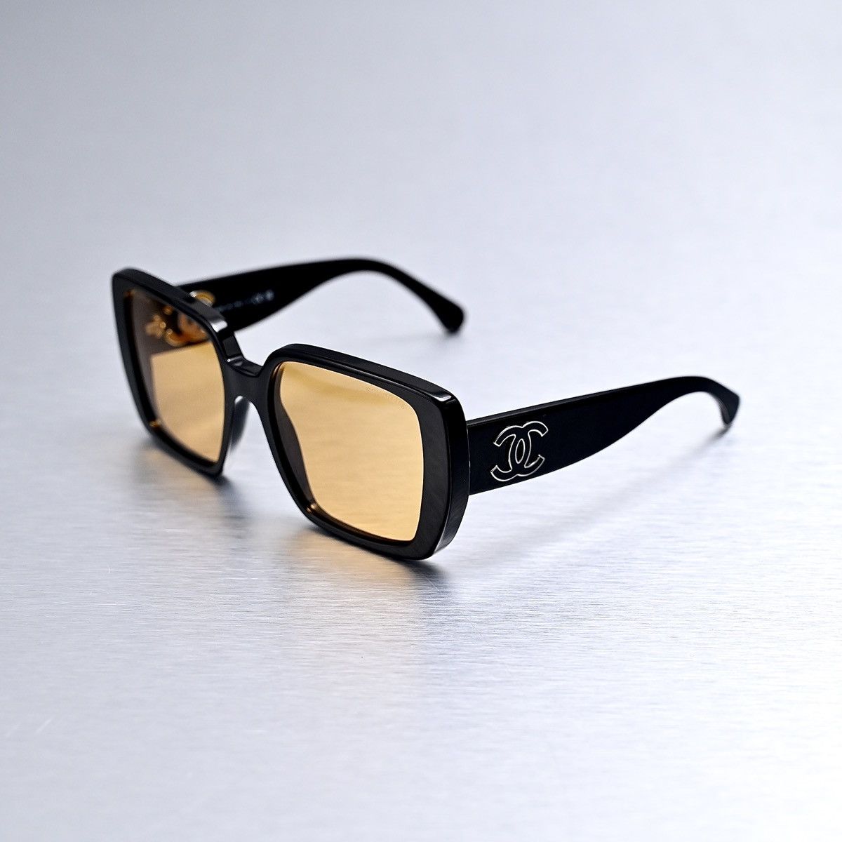 Chanel CHANEL 0CH5541 1799/7 SUNGLASSES Size ONE SIZE - 1 Thumbnail