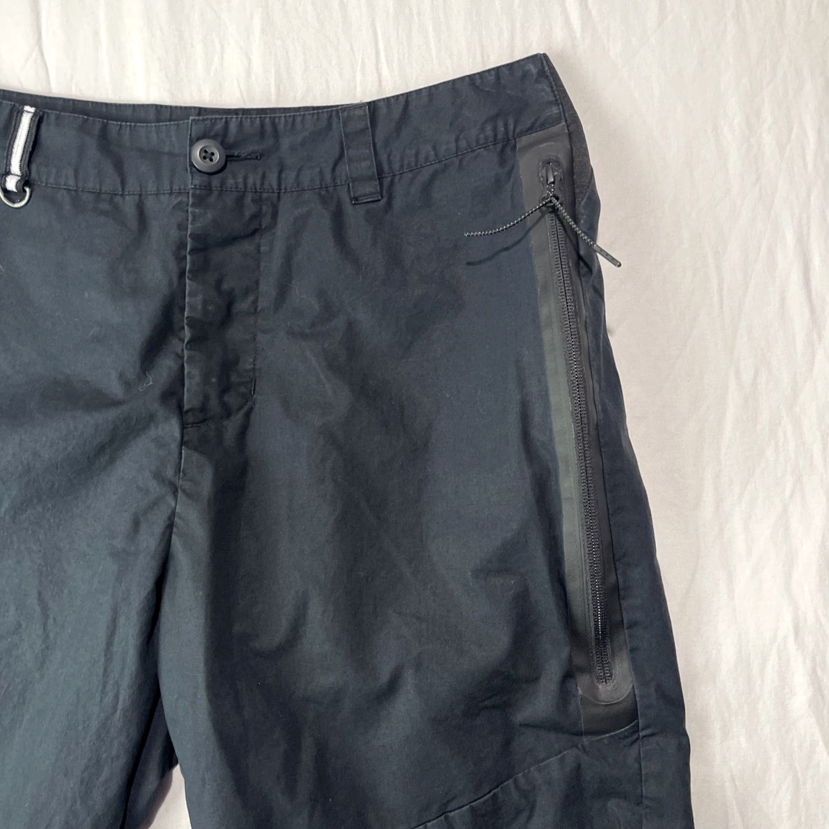 Nike Nike Shorts Mens Medium 32 Sportswear Woven 614632-010 Black Adult Button Fly Size US 31 - 2 Thumbnail
