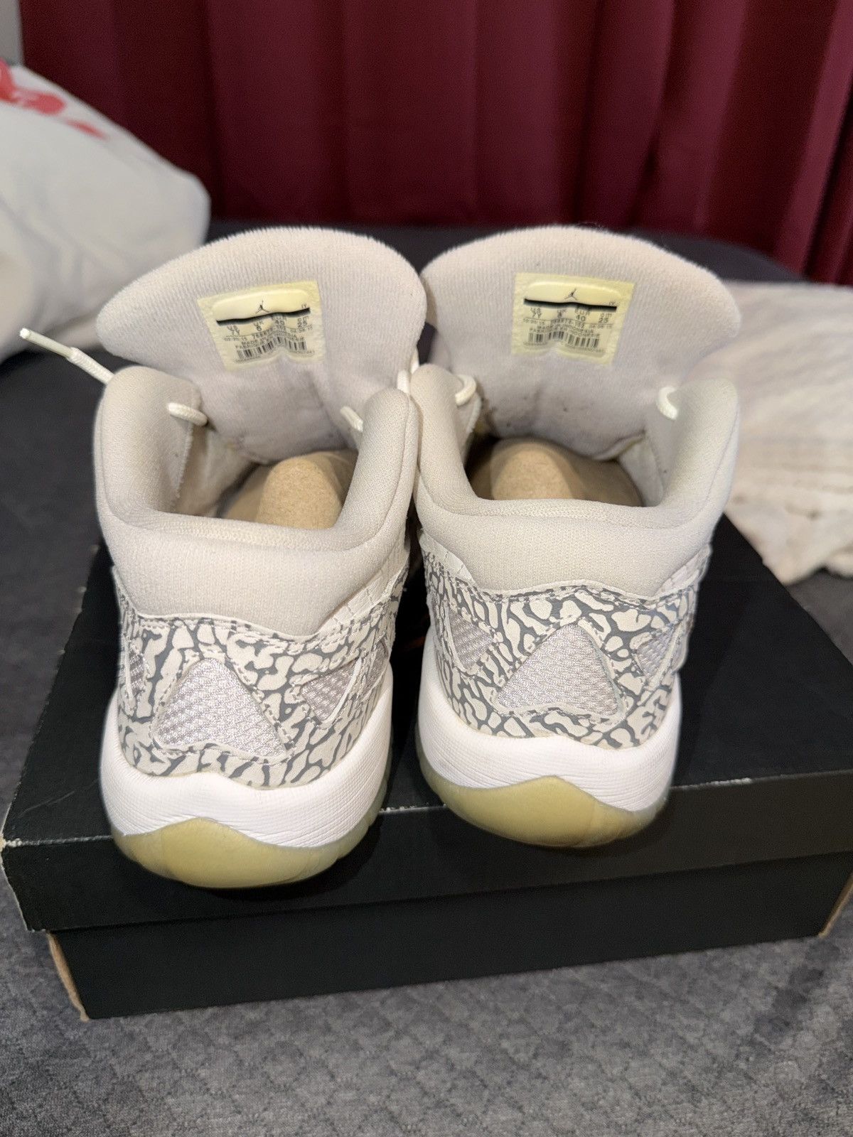 Jordan Brand Air Jordan 11 Retro Low IE BG ‘Cobalt’ Size US 7 / EU 40 - 4 Thumbnail