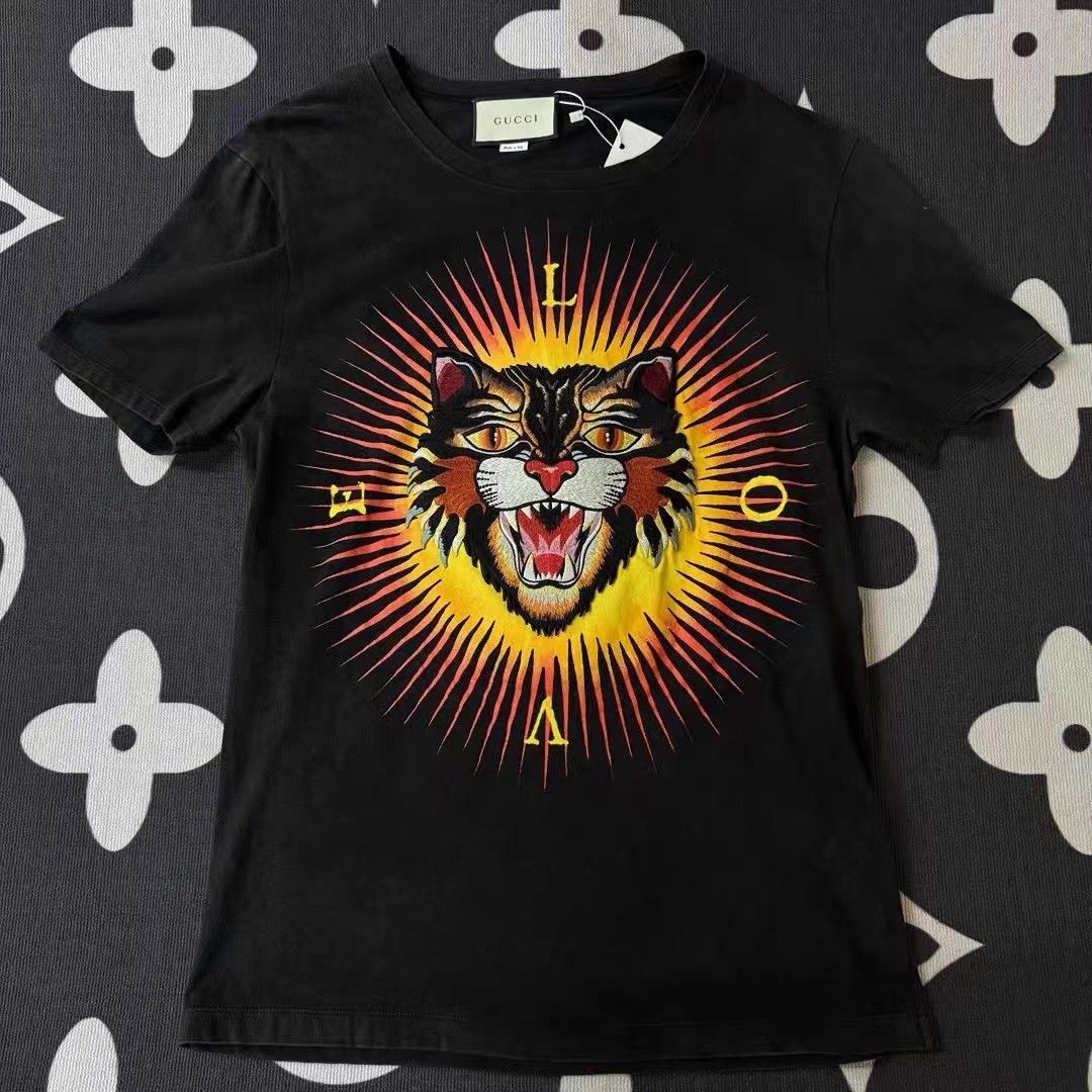 GUCCI Black Cat Face Distressed T-shirt Q10