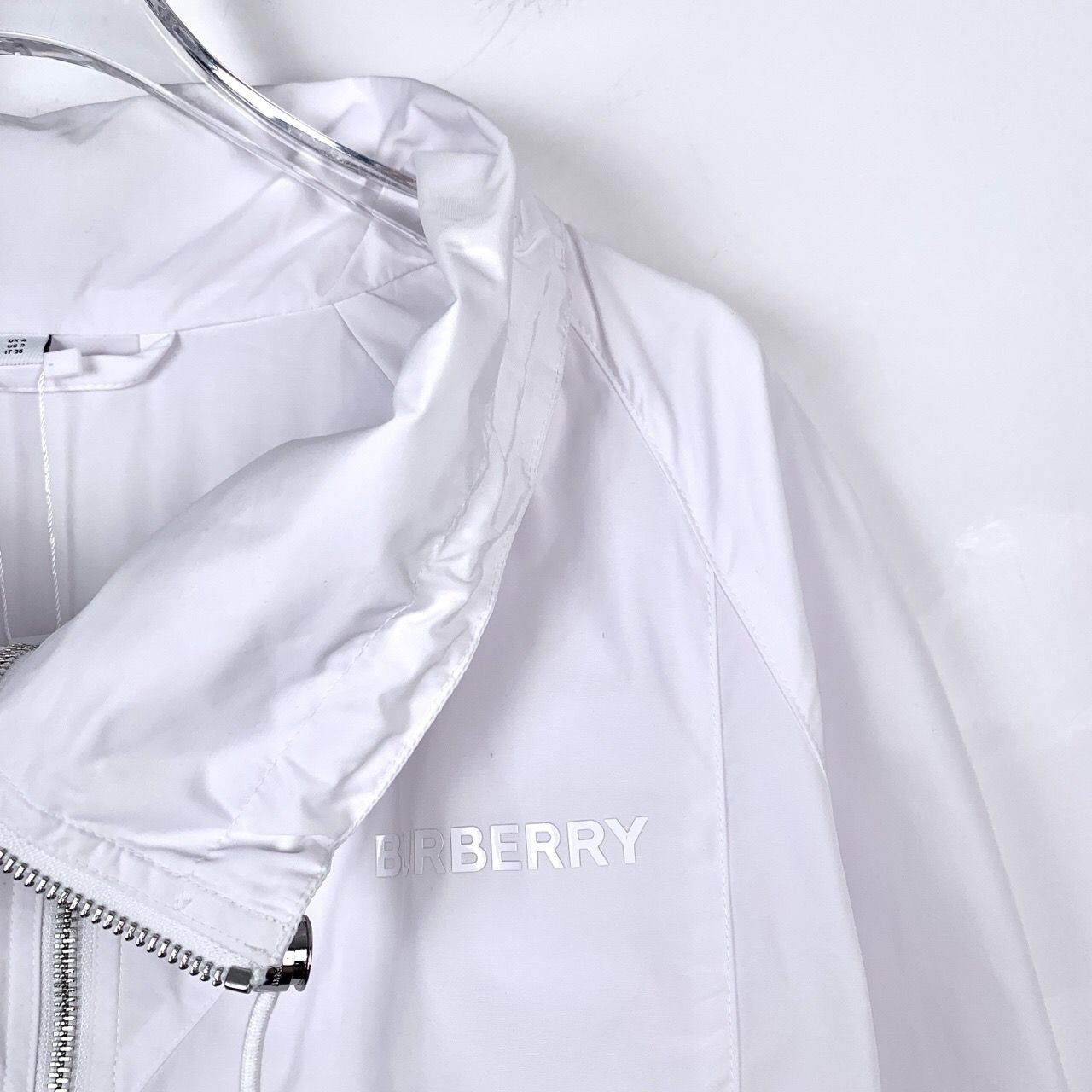 Burberry [Burberry] Logo Lettering White Hooded Zip-Up Jacket 36 Size XS / US 0-2 / IT 36-38 - 6 Thumbnail