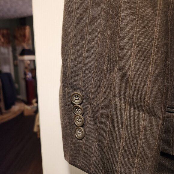 Fubu Fubu men's brown 2pc suit size: 44S pants: 36/23 Size 44S - 3 Thumbnail