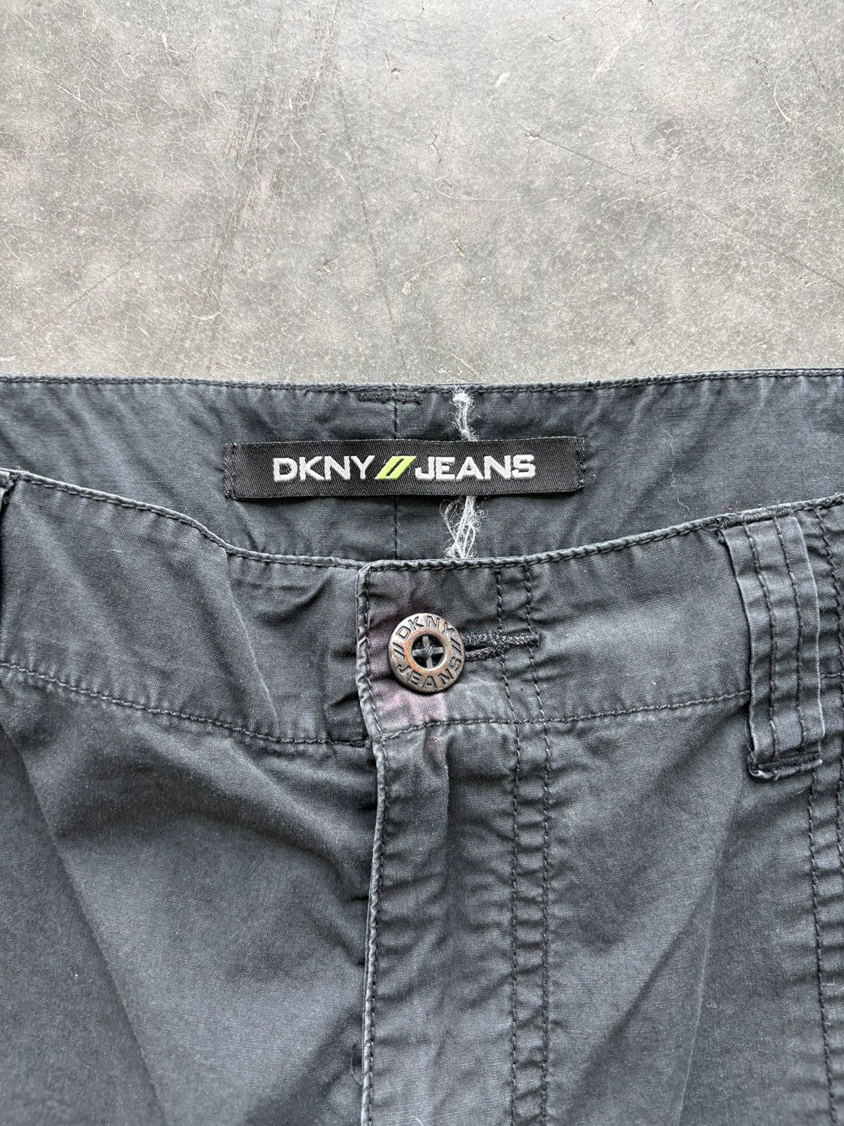 DKNY Vintage Y2K DKNY Baggy Long Shorts Skater Style Size US 34 / EU 50 - 3 Thumbnail