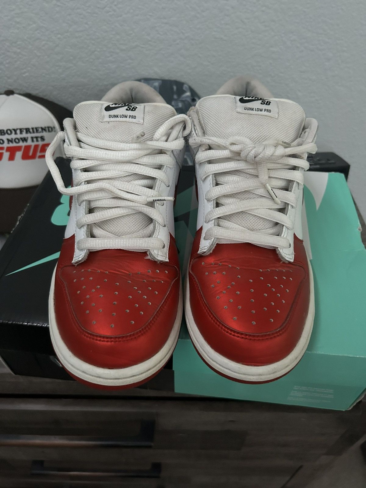 Supreme x Nike Dunk SB Low Varsity red
