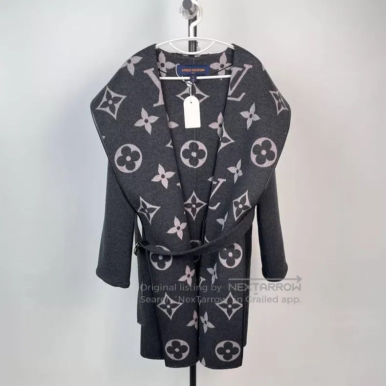 Louis Vuitton Louis Vuitton Dark grey bathrobe coat with full print of o Size XXS / US 00 / IT 34 - 1 Thumbnail