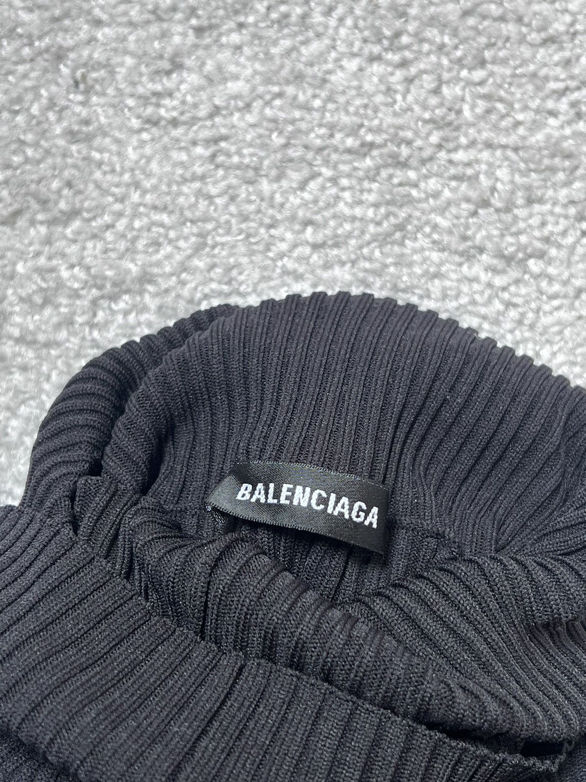 Balenciaga Balenciaga Monogram Ribbed Balaclava Turtleneck Hoodie Size US L / EU 52-54 / 3 - 13 Thumbnail