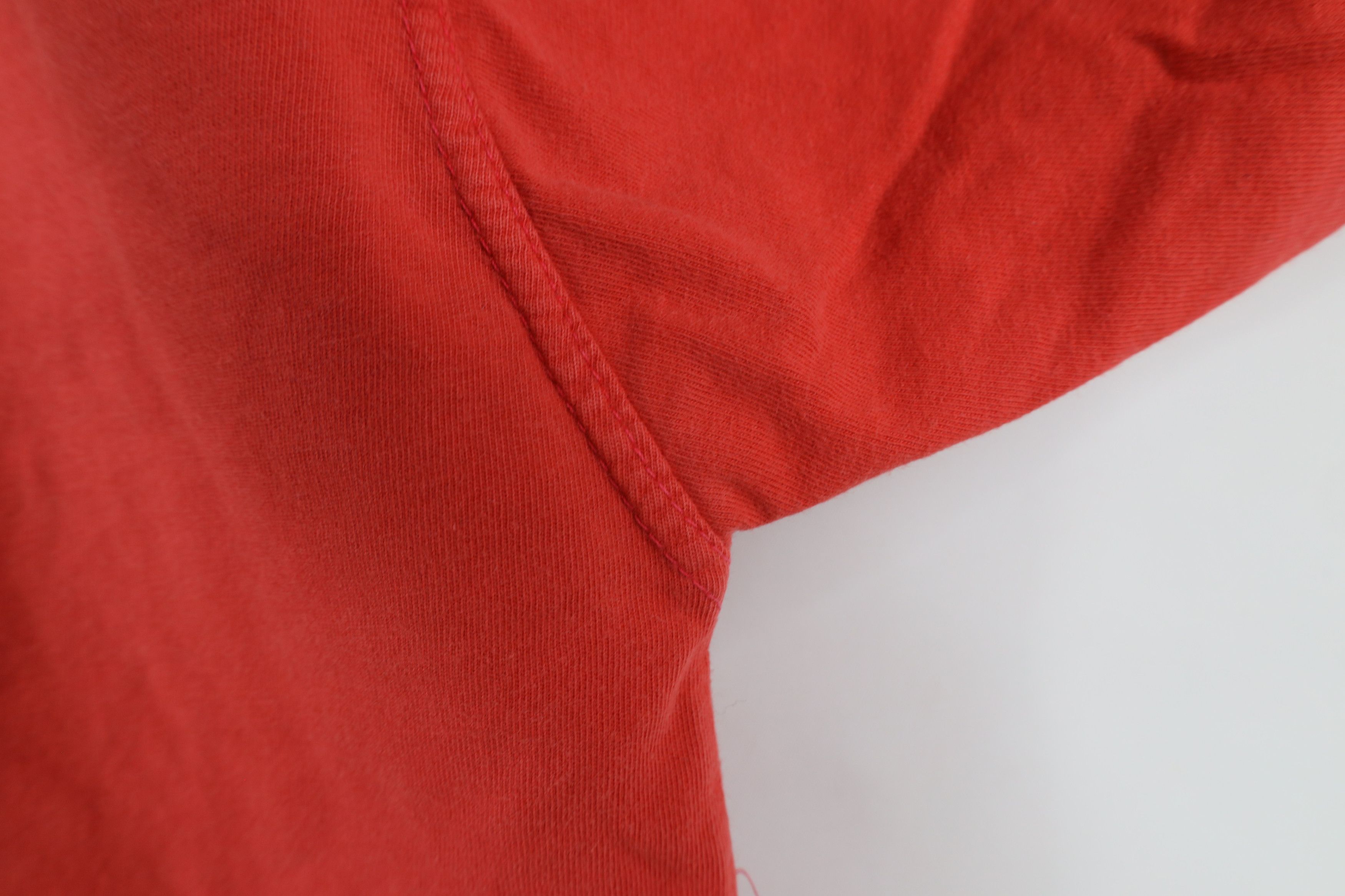 Levi's × Vintage Vintage 90s Levis Spell Out Script T-Shirt Coral Pink Cotton Size US M / EU 48-50 / 2 - 9 Thumbnail