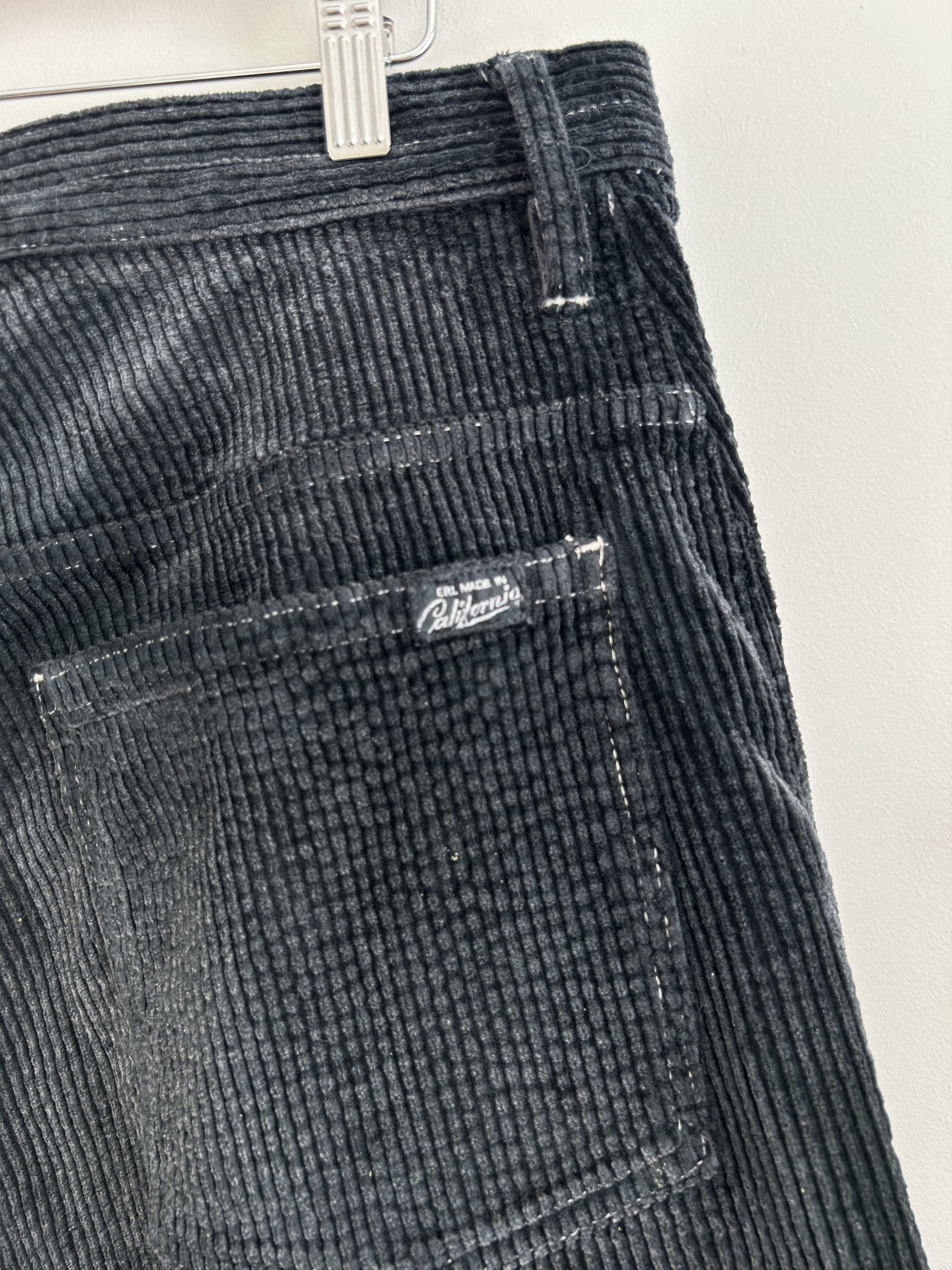 ERL OG ERL made in California corduroy shorts Size US 30 / EU 46 - 6 Thumbnail