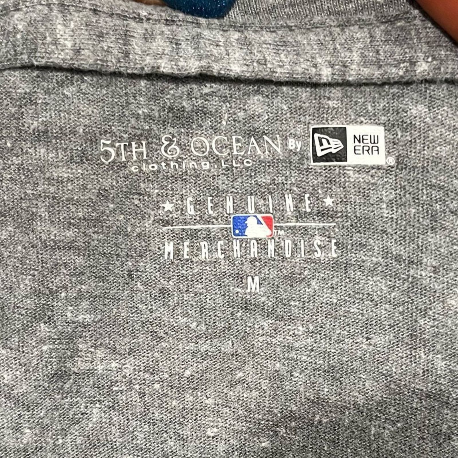 & Other Stories Genuine Merchandise 5th & Ocean Womens T-Shirt Gray Size M Size M / US 6-8 / IT 42-44 - 3 Thumbnail