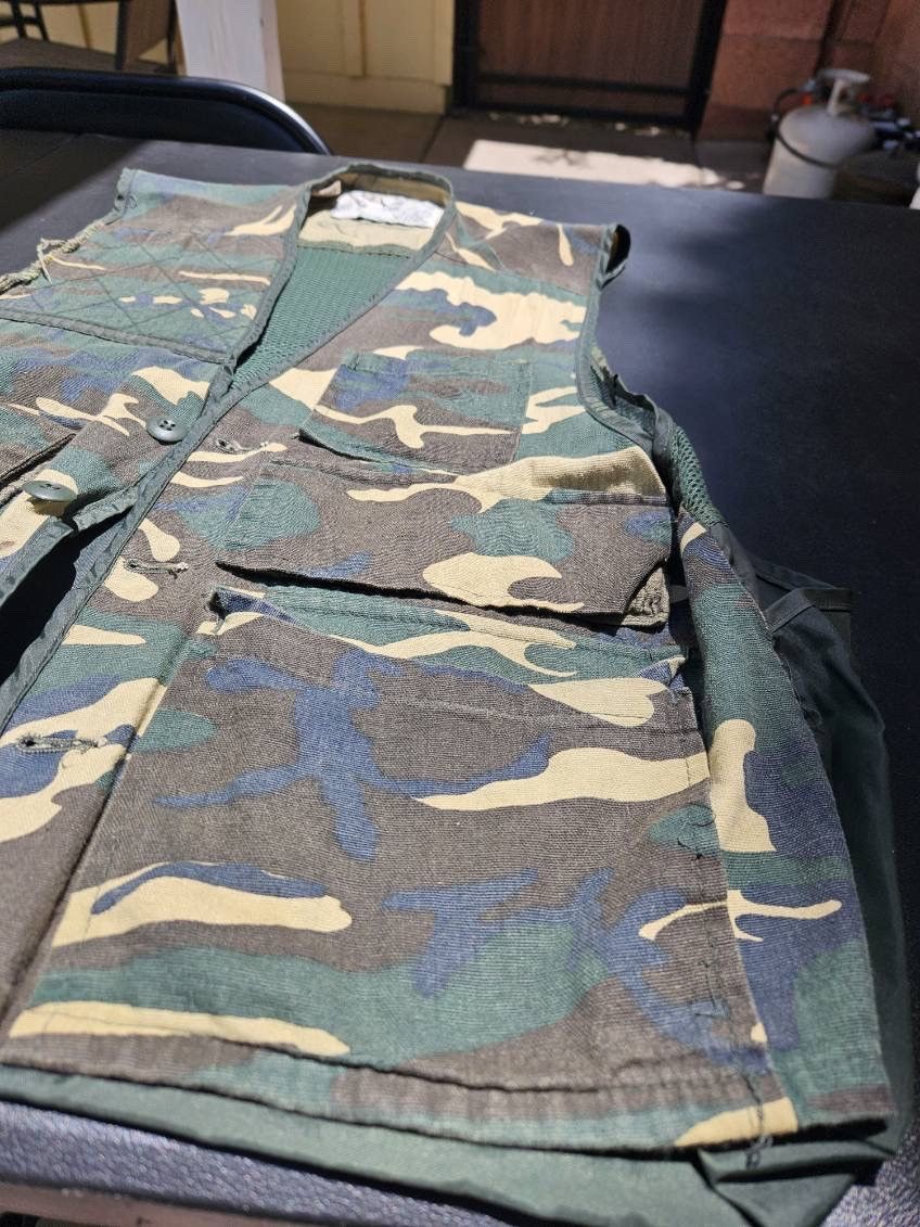 Other Duck Bay Vintage Camo Hunting Vest Size US M / EU 48-50 / 2 - 4 Thumbnail