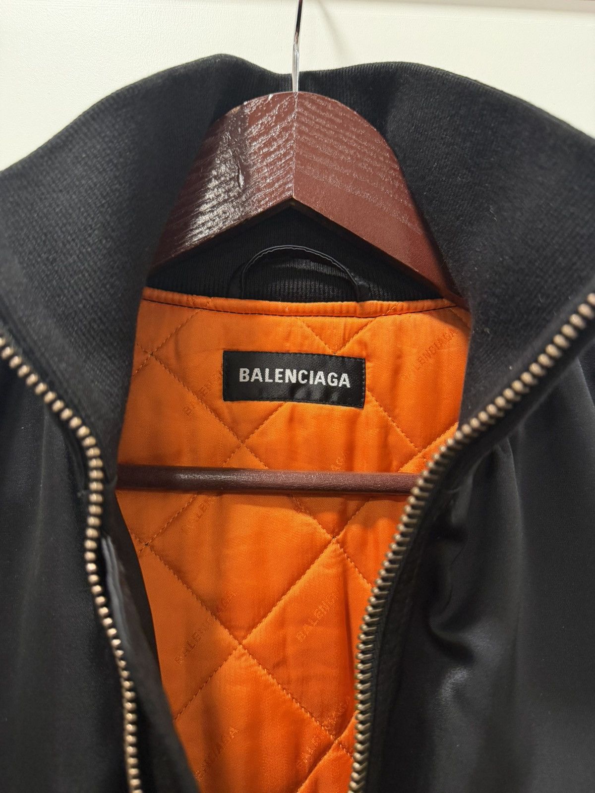 Balenciaga BALENCIAGA MASTERCARD BOMBER JACKET Size US S / EU 44-46 / 1 - 3 Thumbnail