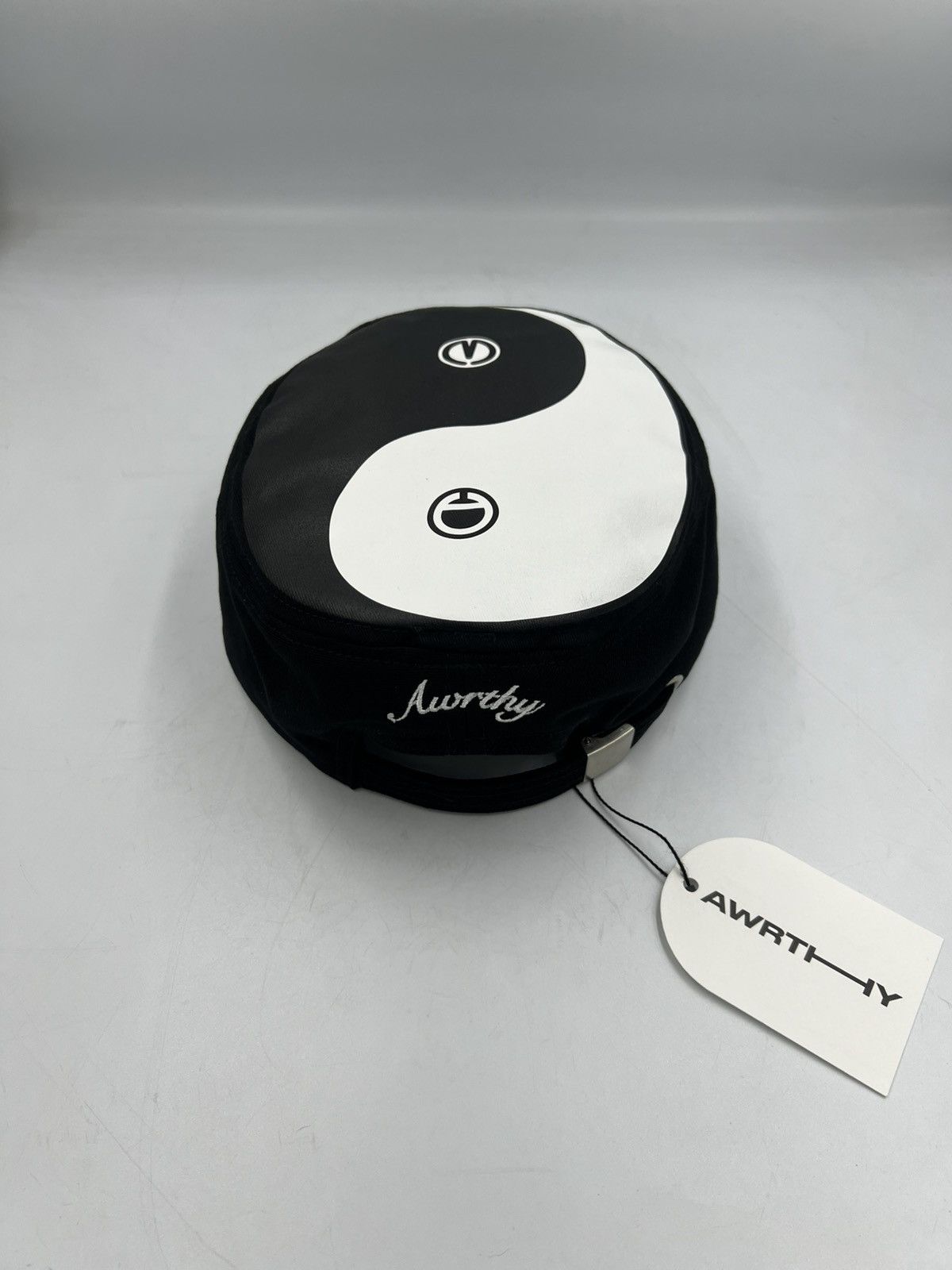Other AWRTHY PILL BOX CAP "YINYANG" Size ONE SIZE - 6 Thumbnail