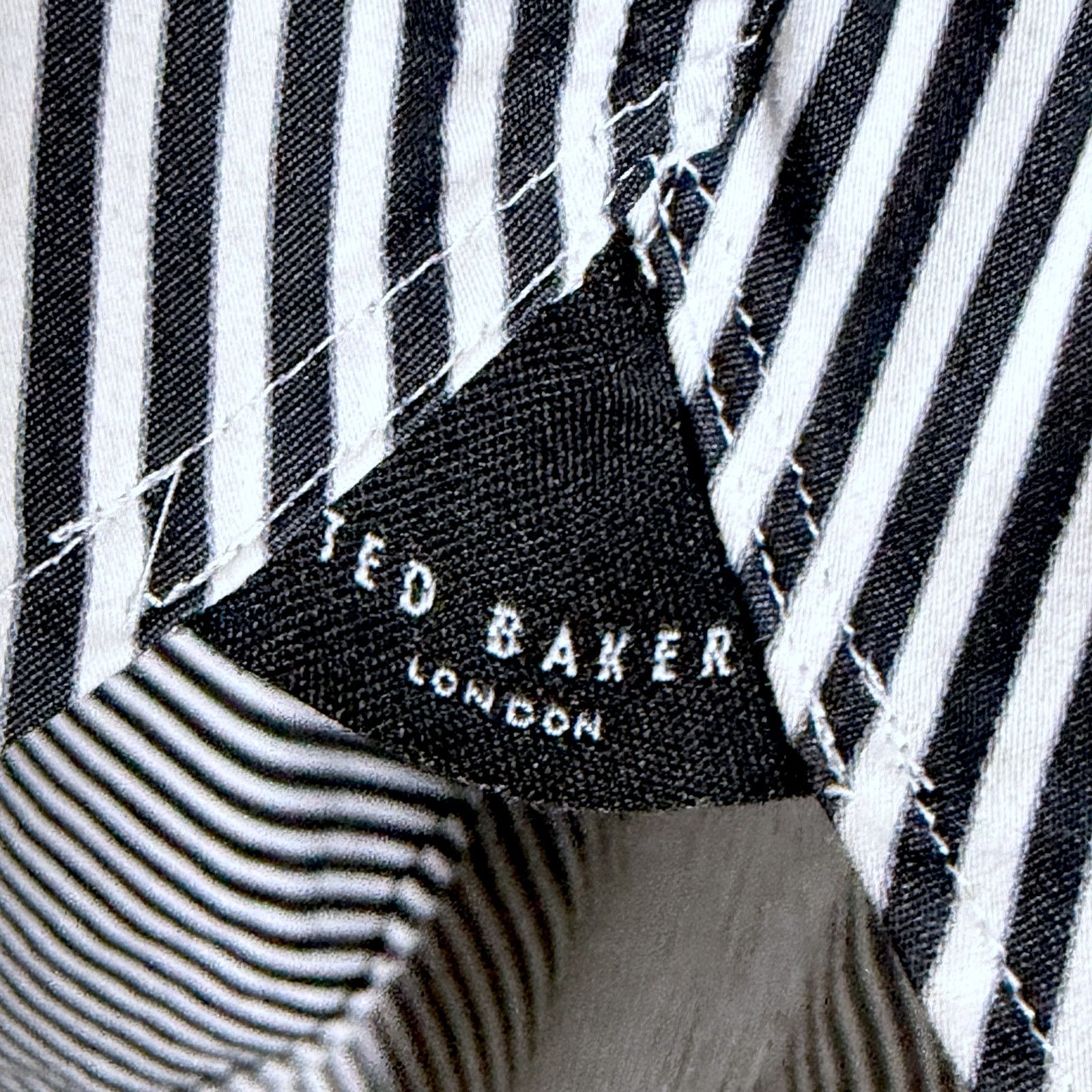 Ted Baker Ted Baker Black White Striped Flip Cuff Men's Dress Shirt XL Size US XL / EU 56 / 4 - 7 Thumbnail