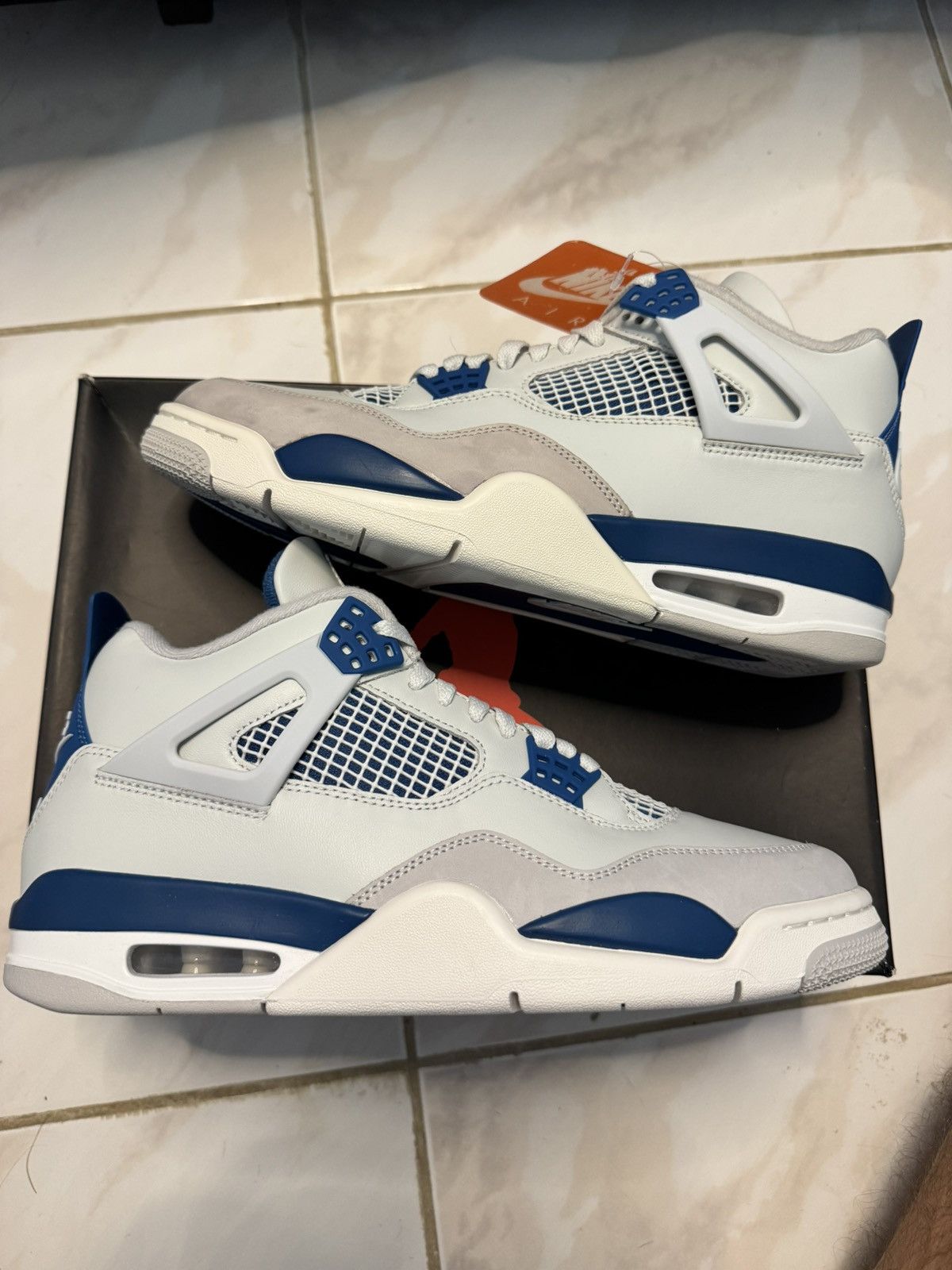 Jordan Brand Air Jordan 4 Military Blue 2024 DS Size 11 OG All Size US 11 / EU 44 - 2 Thumbnail