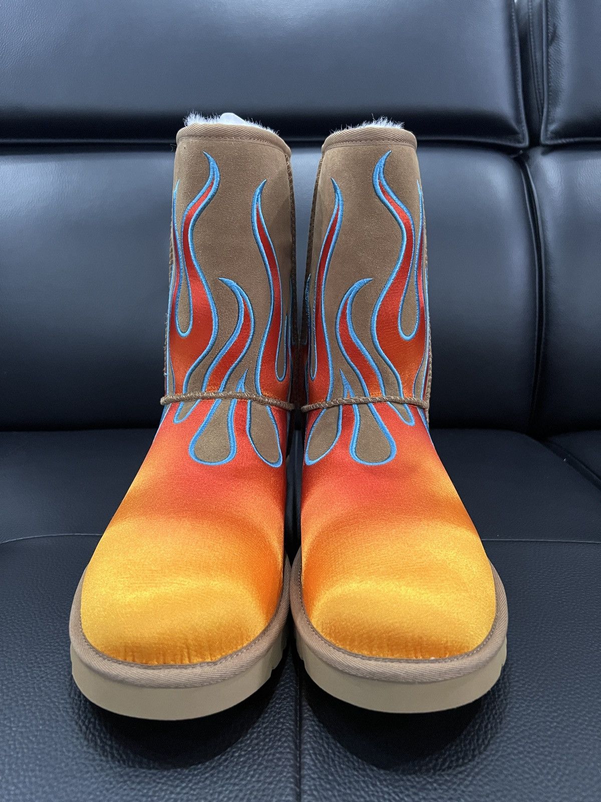 Jeremy Scott UGG by Jeremy Scott Flame Embroidered Snow Boots Size US 12 / EU 45 - 4 Thumbnail