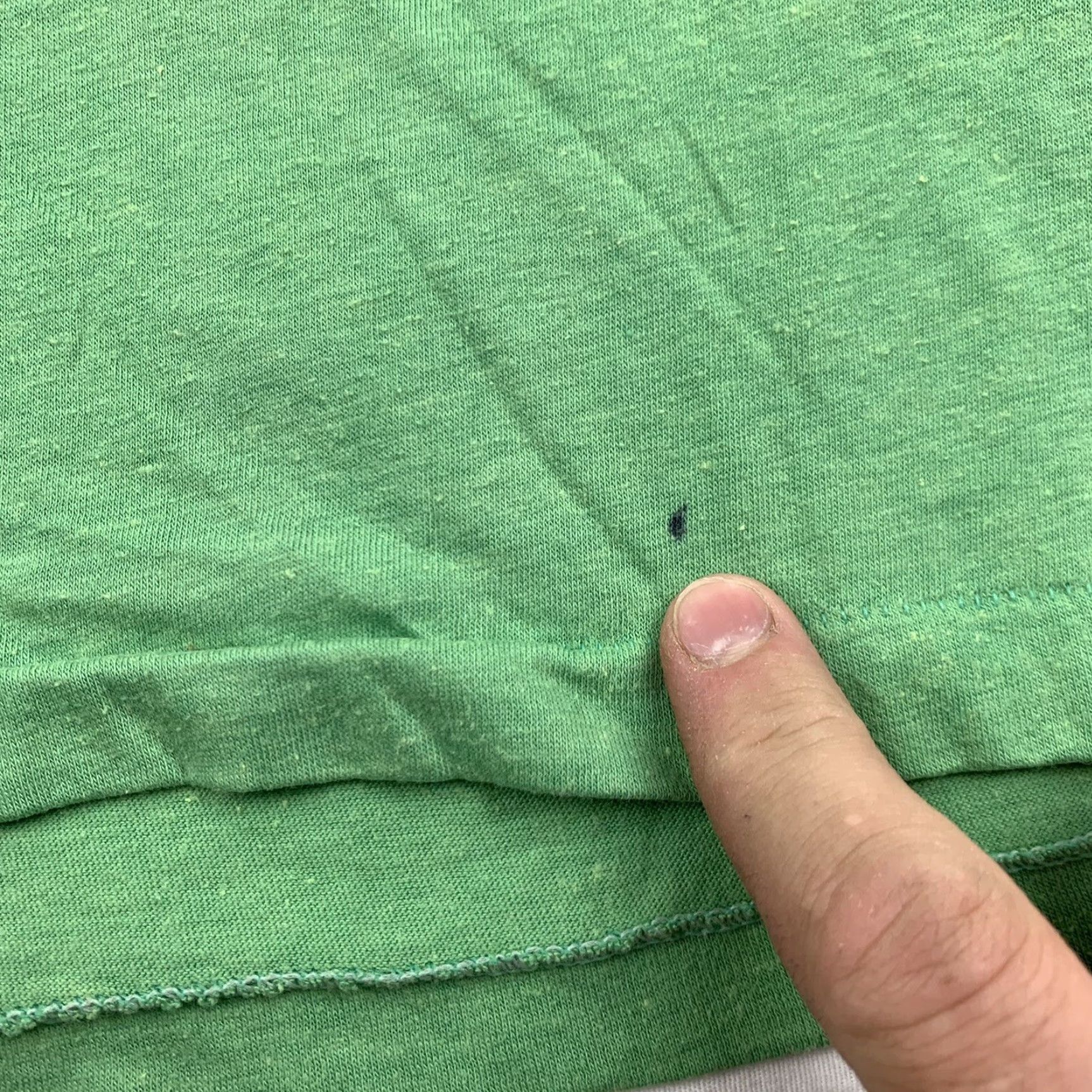 Hanes VINTAGE Hanes T Shirt University of Hilton Head Island Adult Large Green 80s College Mens Size US L / EU 52-54 / 3 - 2 Thumbnail