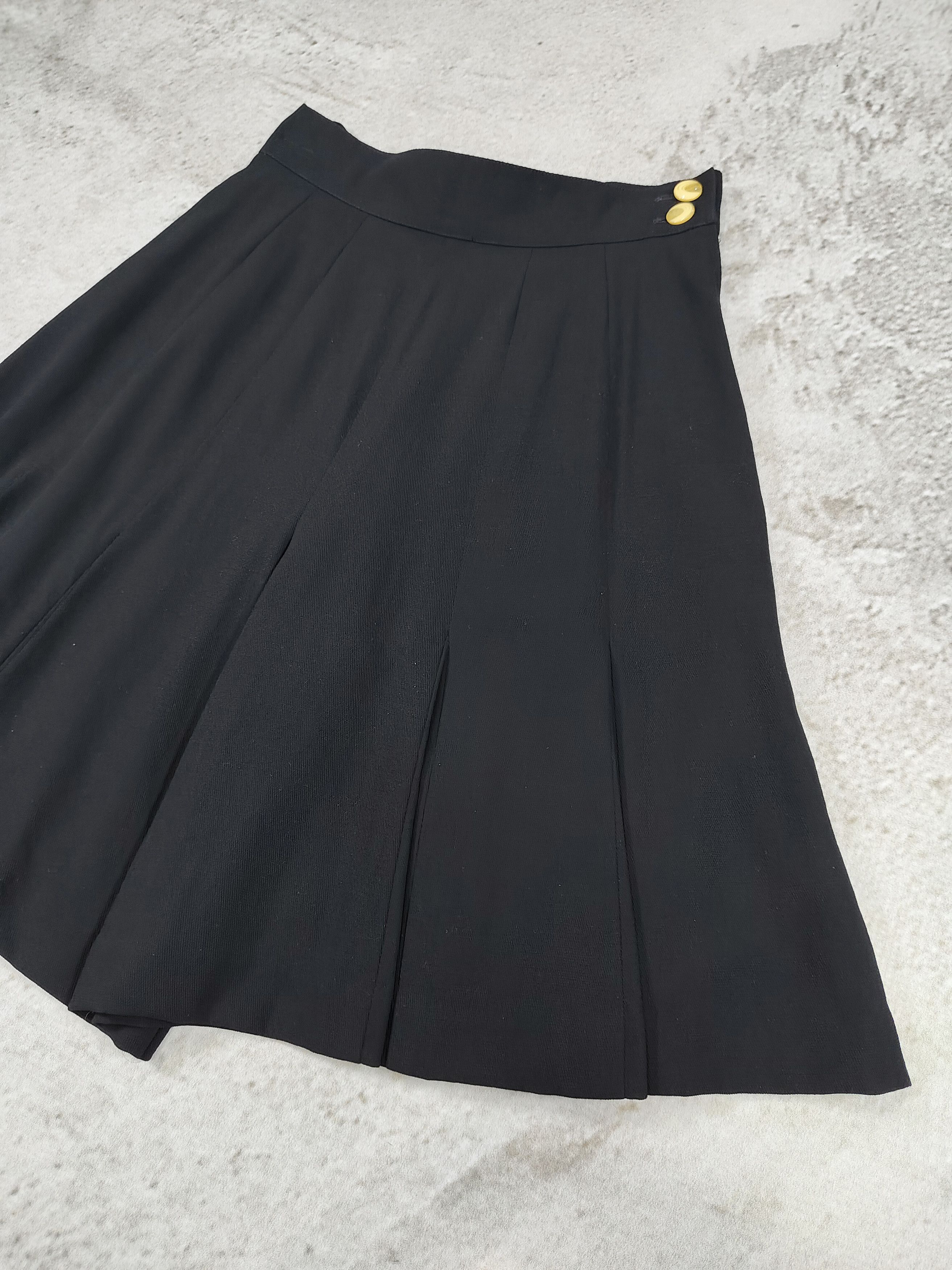 Chanel 90s Chanel Boutique Minimal Wool Pleated Skort Culottes Size 28" / US 6 / IT 42 - 2 Thumbnail