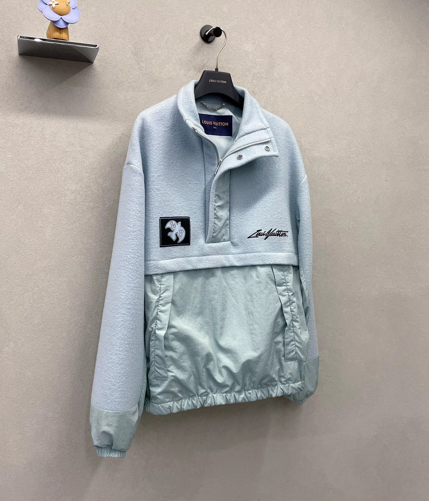 Louis Vuitton blue oversized sweatshirt with logo design Size US L / EU 52-54 / 3 - 3 Thumbnail