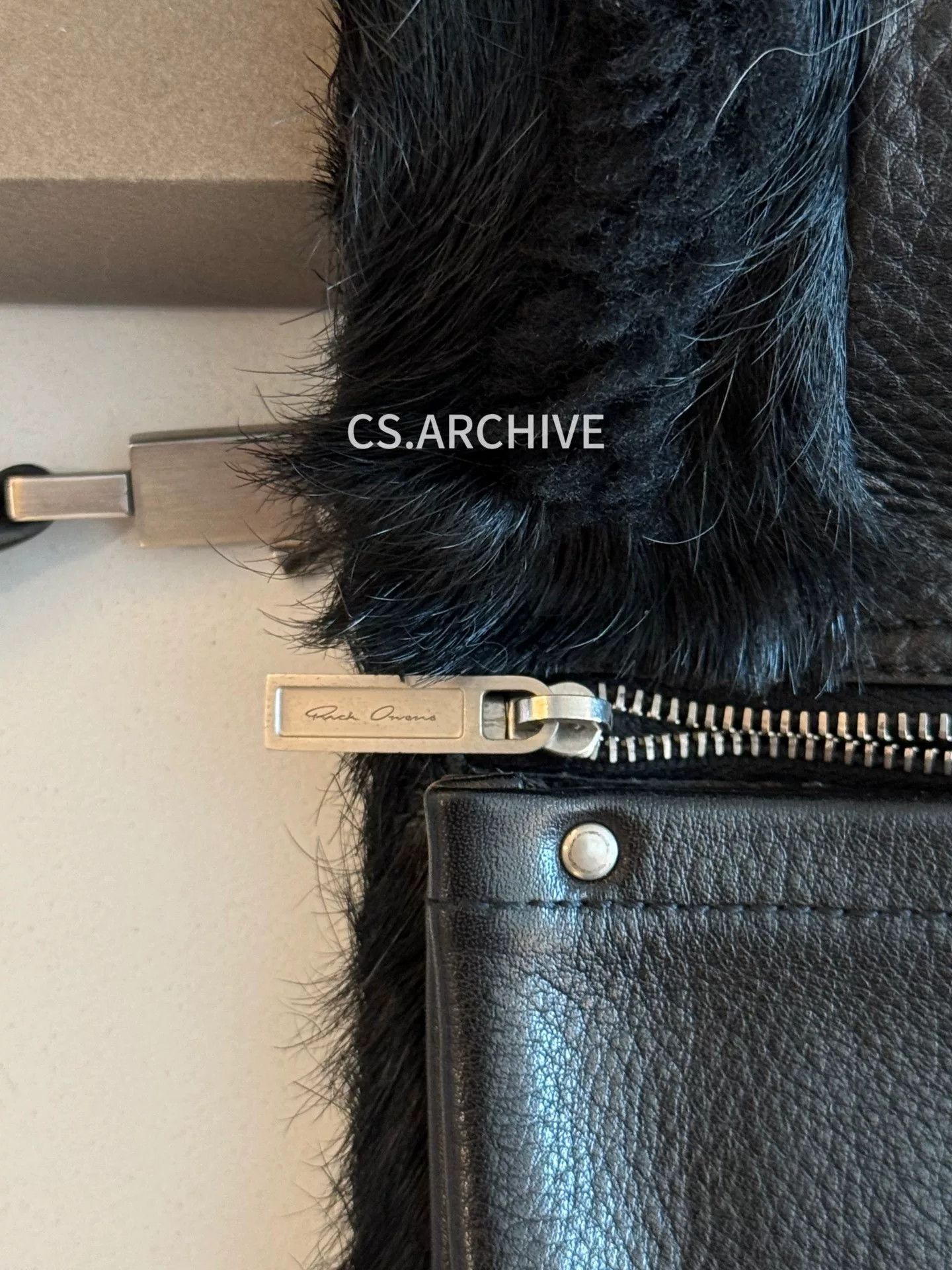 Rick Owens Rick Owens LCOMZISIZE BEVELED MESSENGER Size ONE SIZE - 4 Thumbnail