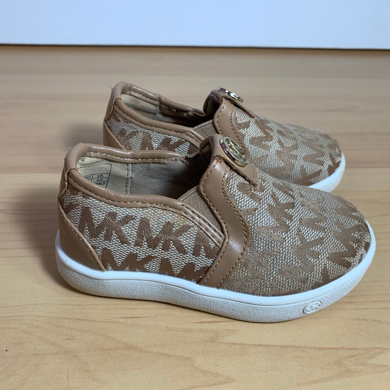 Michael Kors Kids' Michael Kors Tan/White Shoes with Logo Print Size 5US Size US 5 / EU 37 - 1 Thumbnail