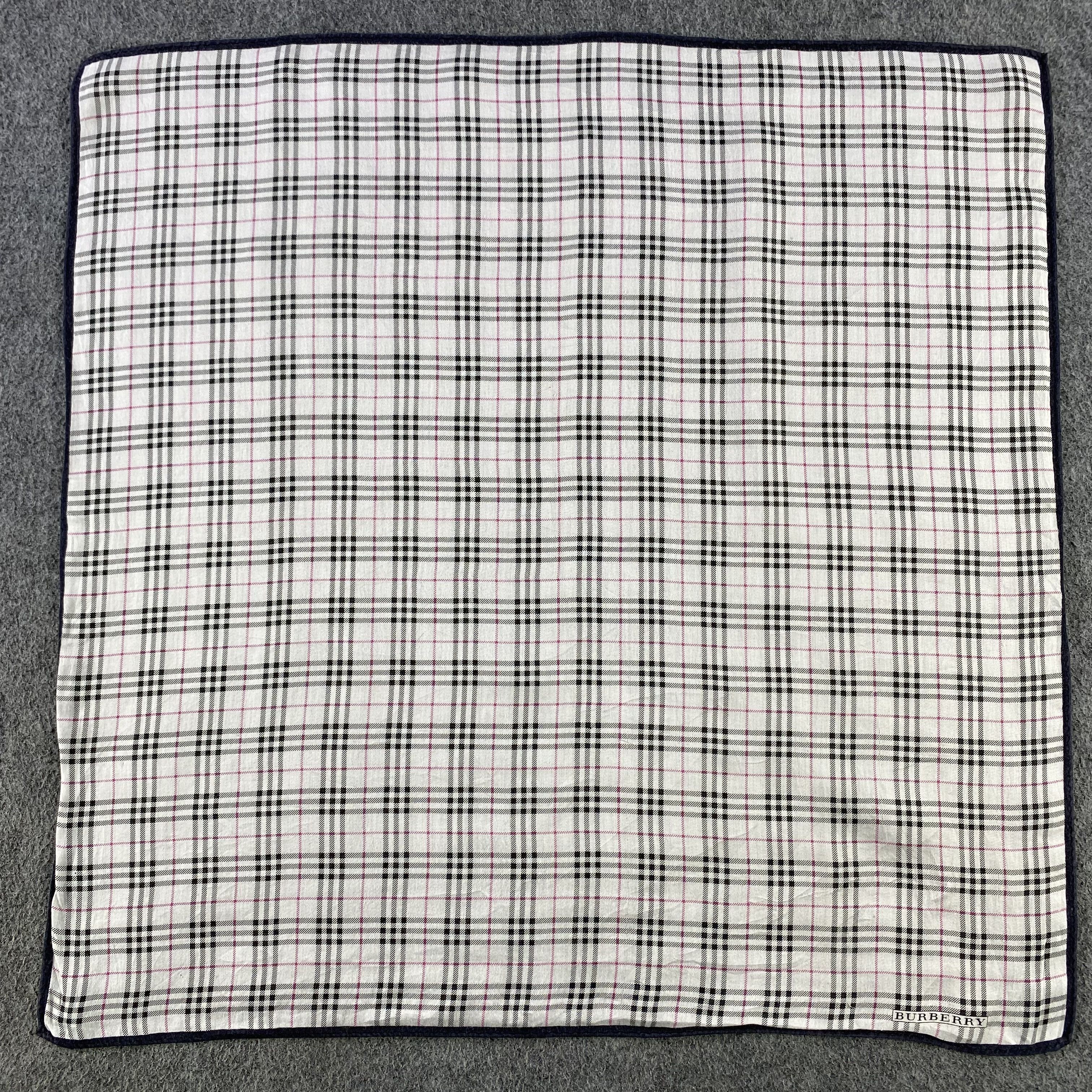Burberry × Vintage Burberry Handkerchief/Neckerchief/Bandana HC764 Size ONE SIZE - 1 Thumbnail
