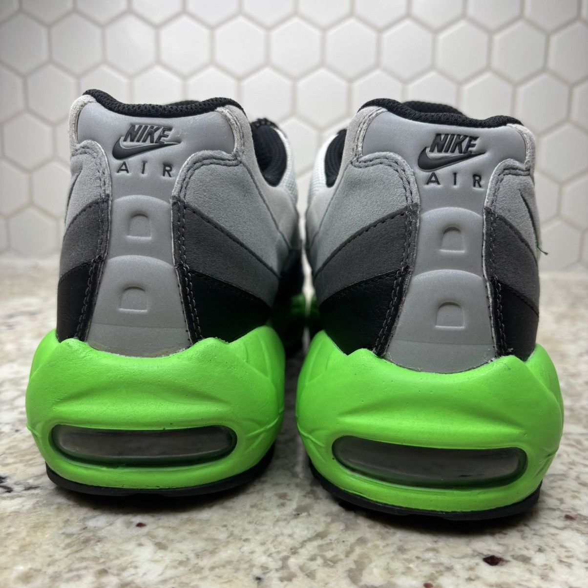 Nike Size 10.5 - Nike Air Max 95 Volt Black 2014 Clean With Box Size US 10.5 / EU 43-44 - 9 Thumbnail