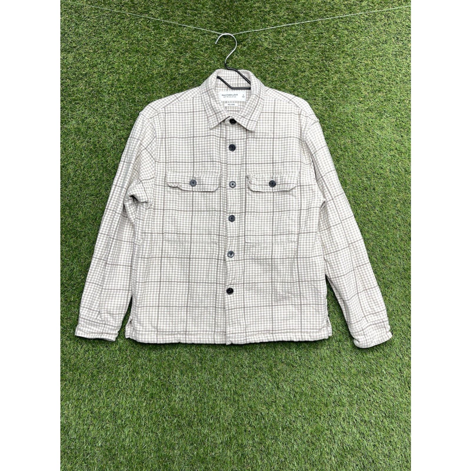 Abercrombie & Fitch VINTAGE Abercrombie & Fitch Shacket Shirt Mens Small Relaxed Oversized Plaid Flannel Button Beige 90s Outdoor Preppy Pocket Mens Size US S / EU 44-46 / 1 - 2 Thumbnail