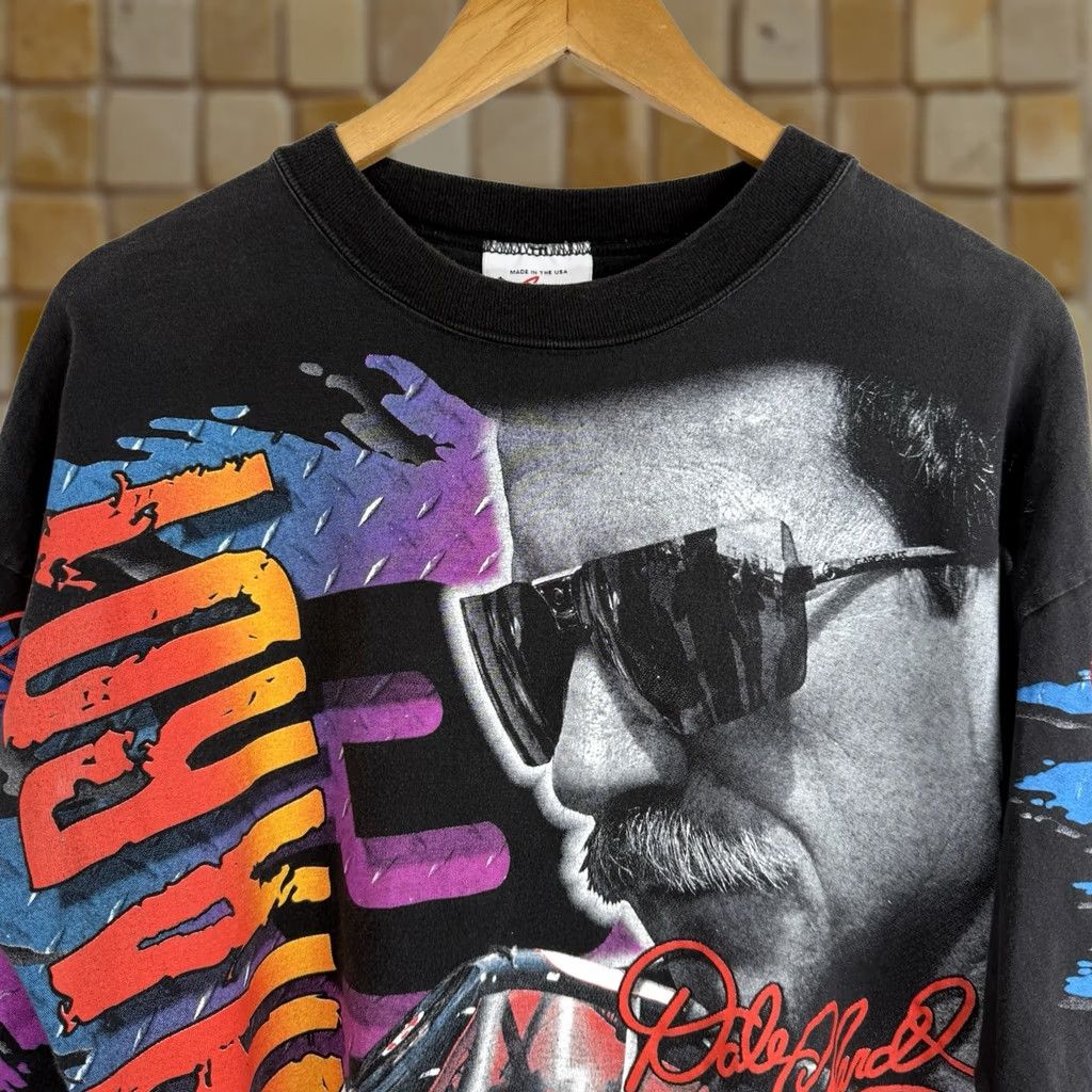 Vintage VINTAGE Dale Earnhardt T-shirt L Men Black Graphic Print 90s Cars Sports Crew Neck Short Sleeve Pattern AOP Printed Size US L / EU 52-54 / 3 - 1 Thumbnail