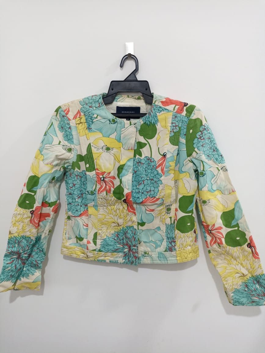 Burberry Vintage Burberry Women Jacket Size M / US 6-8 / IT 42-44 - 1 Thumbnail