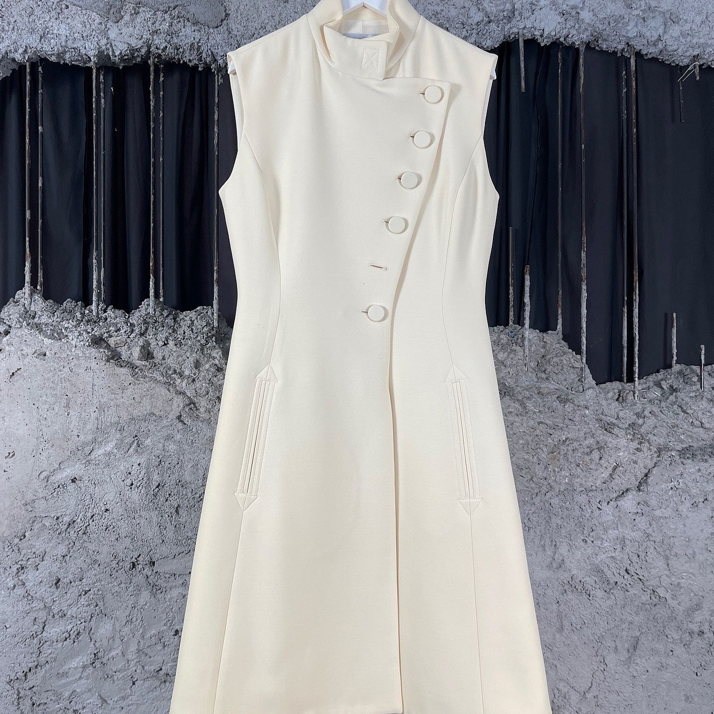Dior Dior Sleeveless Wool Silk Dress Size 36 Size XS / US 0-2 / IT 36-38 - 1 Thumbnail