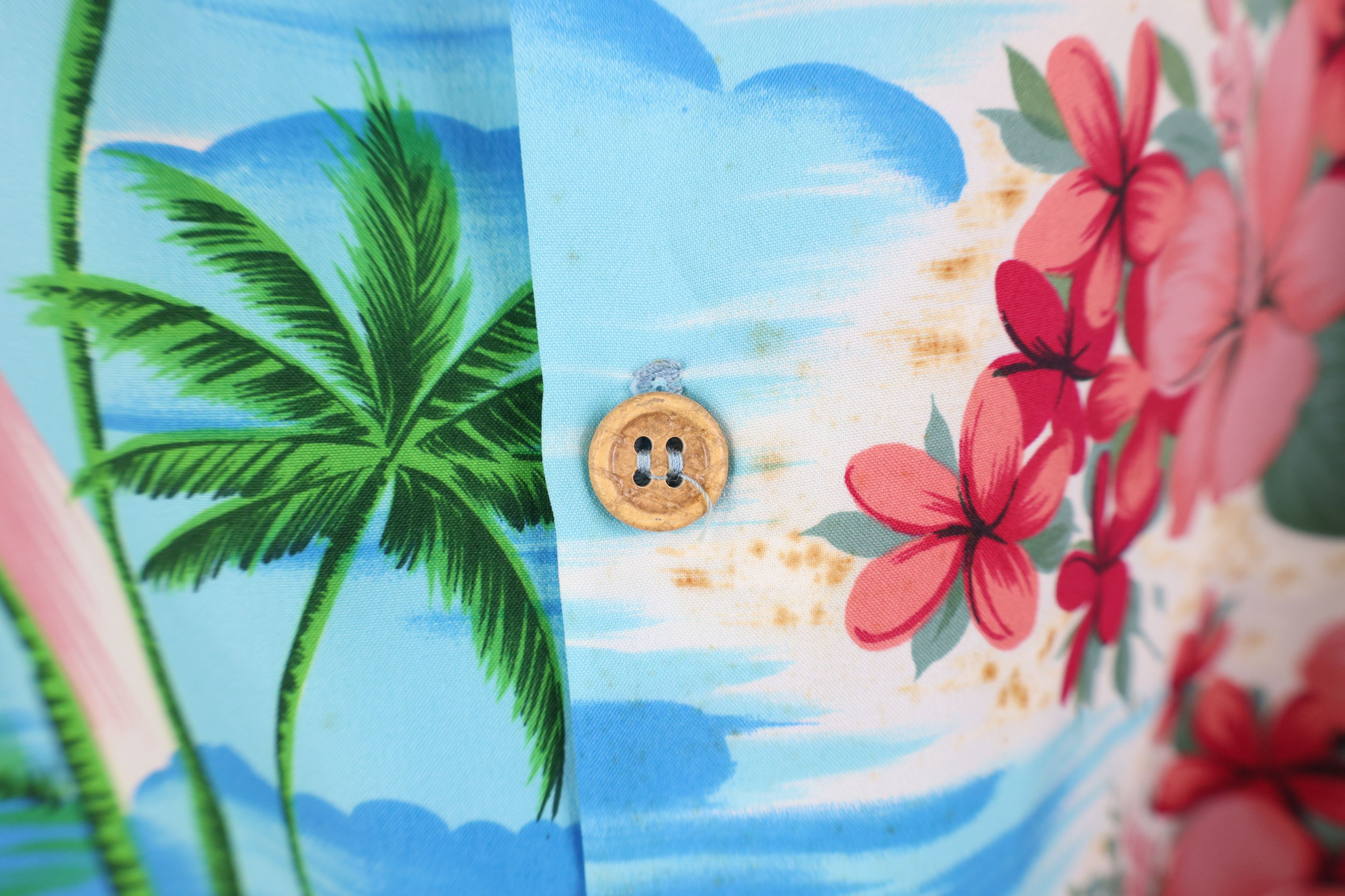 Vintage Vintage 70s Streetwear Beach Luau Hawaiian Button Shirt USA Size US L / EU 52-54 / 3 - 4 Thumbnail