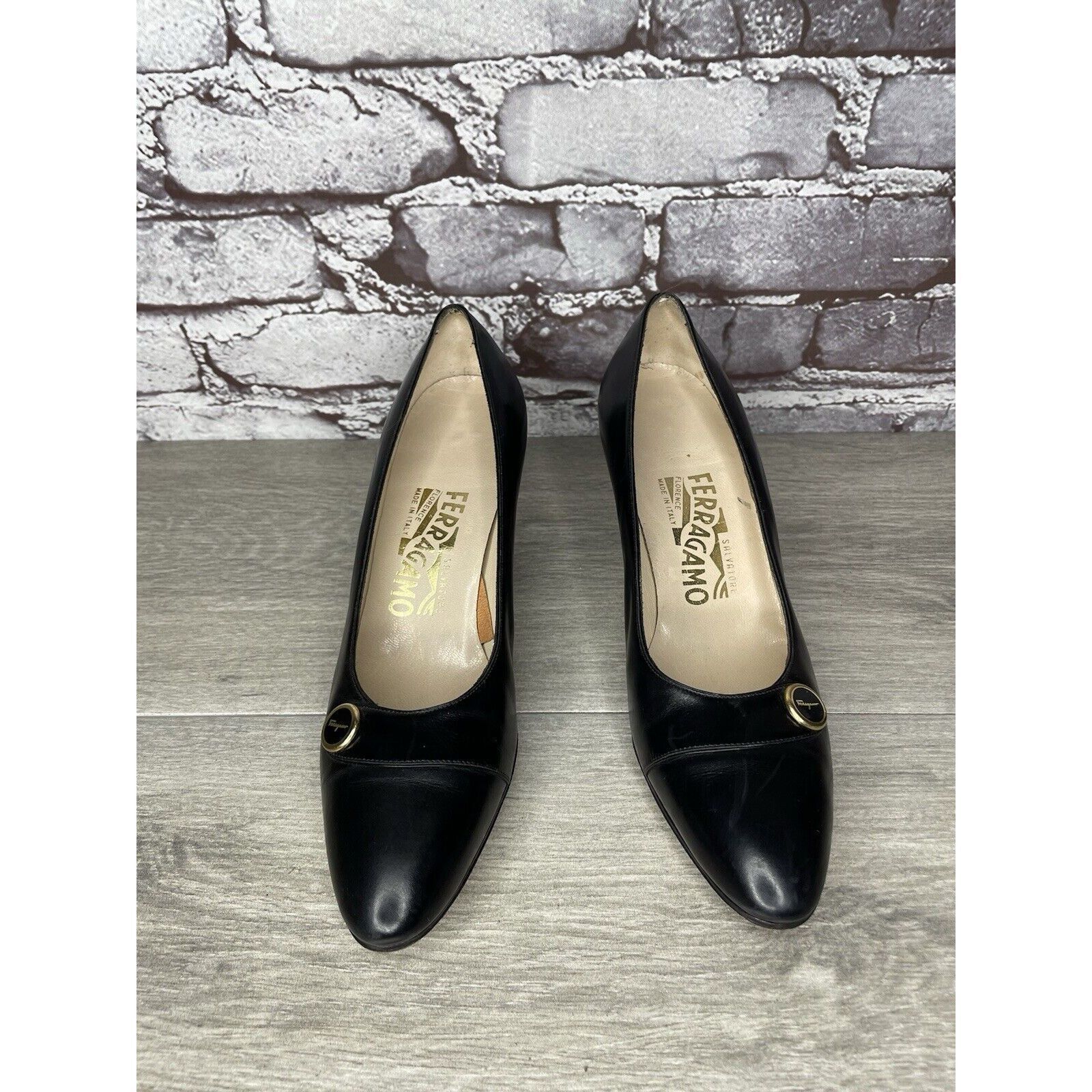 Salvatore Ferragamo Salvatore Ferragamo Black Leather Pointed Toe Pump Heels Wom Size US 7.5 / IT 37.5 - 22 Thumbnail