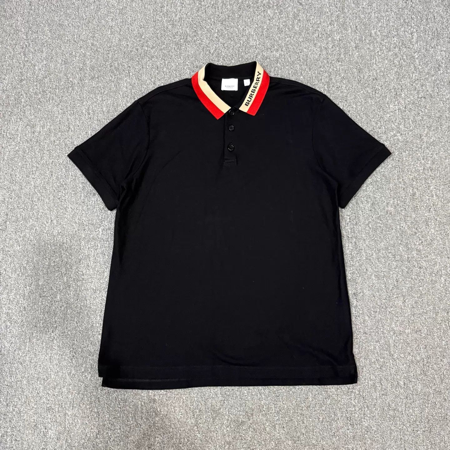 Burberry Burberry Black Collar Logo Short Polo L 99 New Size US L / EU 52-54 / 3 - 1 Thumbnail