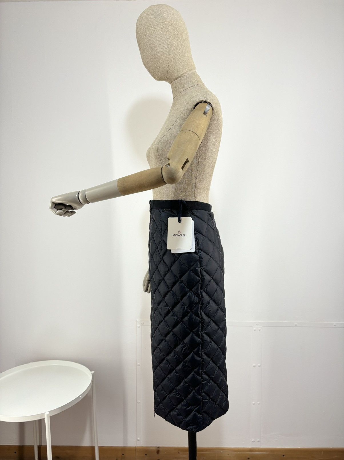 Moncler × Moncler Gamme Bleu × Moncler Grenoble NEW GONNA Logo Zip Pencil Down Puffer Quilted Long Straight Skirt Size 27" / US 4 / IT 40 - 6 Thumbnail