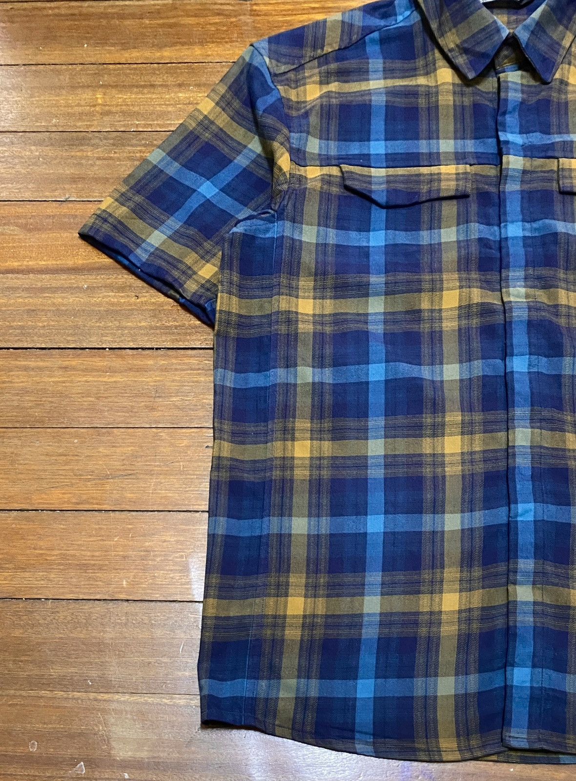 Arc'teryx Very Rare Brand Arcteryx Checkered Shirt 2000s Size US L / EU 52-54 / 3 - 5 Thumbnail