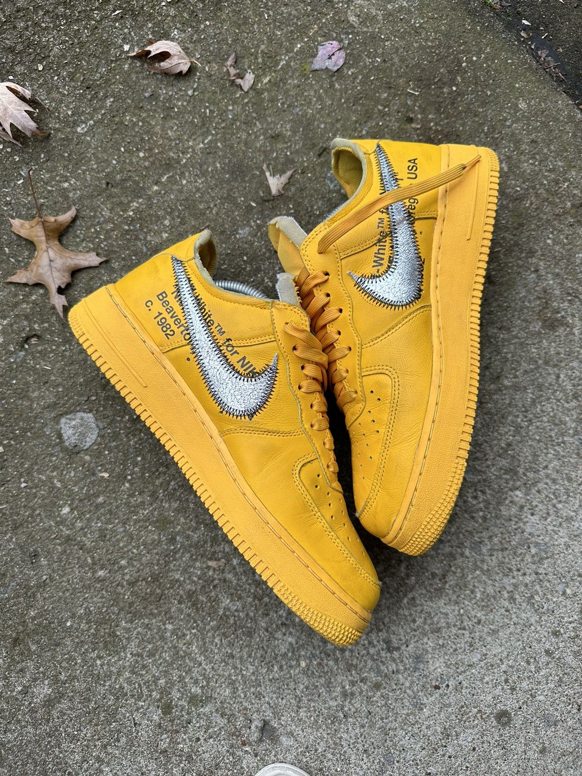 Nike × Off-White Nike Air Force 1 Low Off White University Gold size 8.5 Size US 8.5 / EU 41-42 - 2 Thumbnail