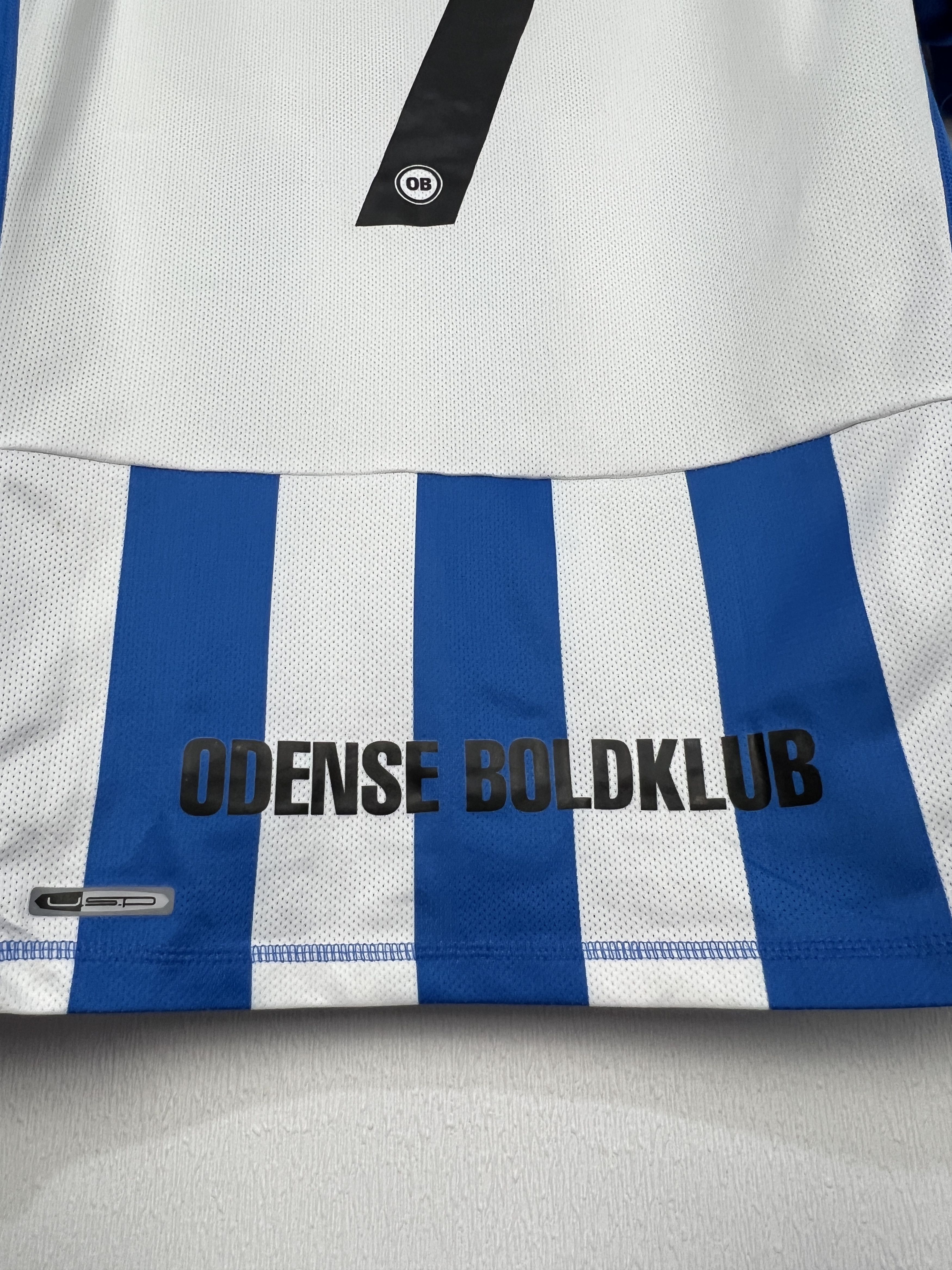 Puma Odense BK Home football shirt 2011 Soccer #7 Larsen Jersey Size US XXL / EU 58 / 5 - 3 Thumbnail