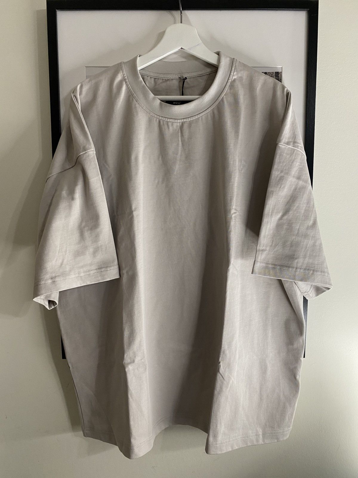 Other HOURS Drop Shoulder T-Shirt Stone Size US XL / EU 56 / 4 - 1 Thumbnail