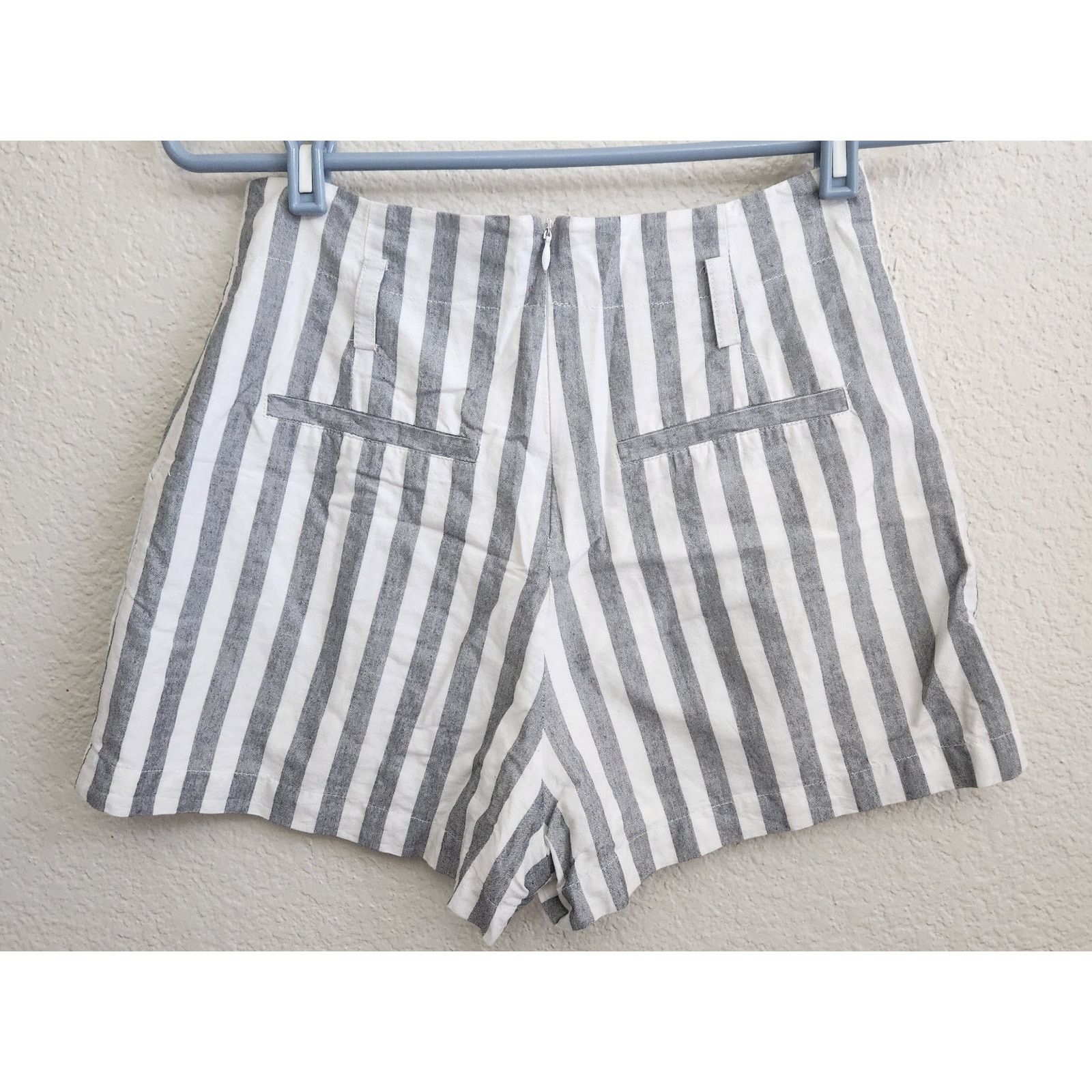 Other Naked Zebra Gray White Striped High Waisted Shorts Small Size 28" / US 6 / IT 42 - 3 Thumbnail