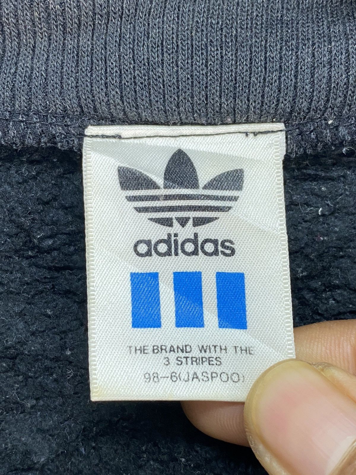 Adidas Vintage Adidas Sweatshirt Sunfaded Size US L / EU 52-54 / 3 - 7 Thumbnail