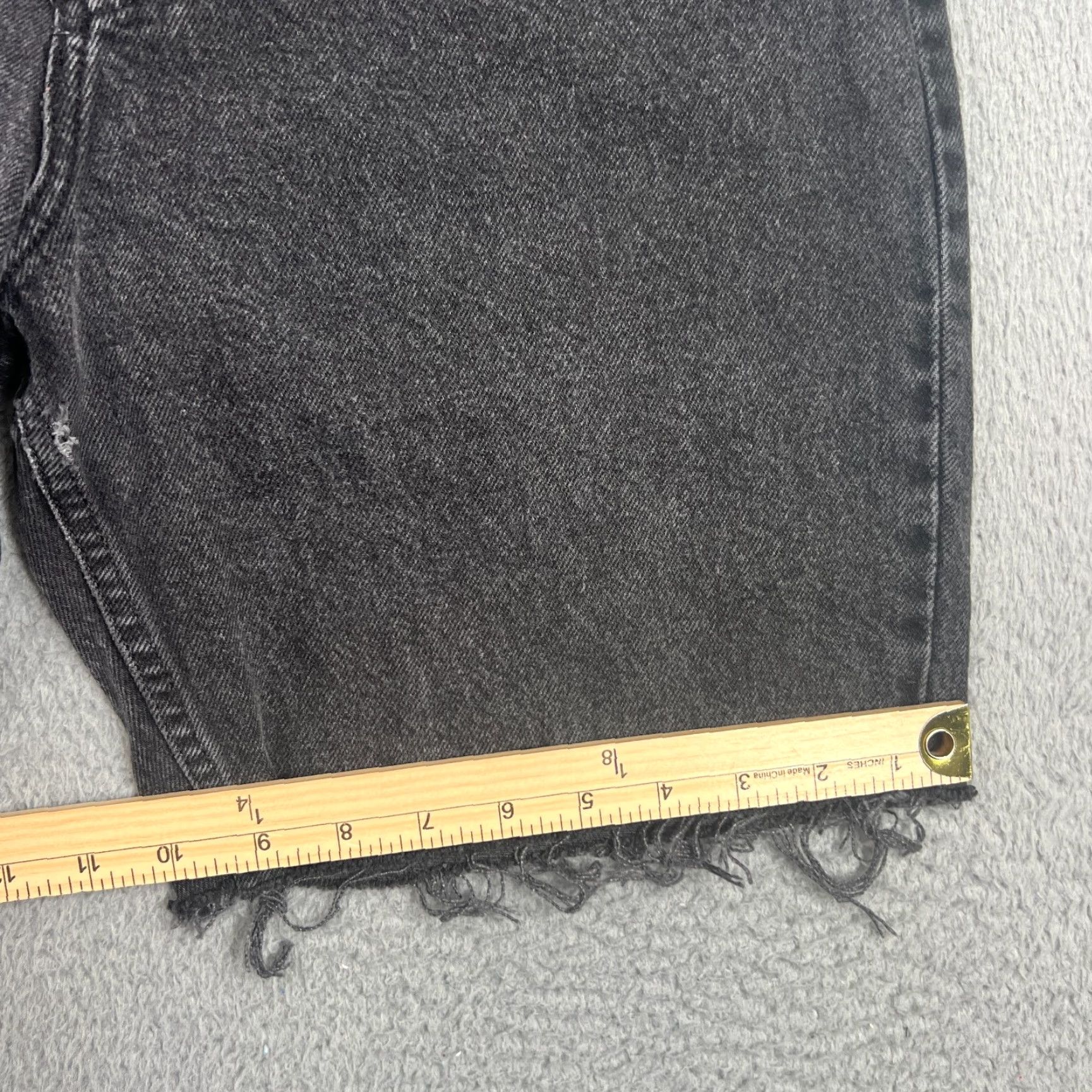 Lee VINTAGE Lee Bermuda Shorts Men 25 Black Faded Denim Casual Summer Beach Mens Size US 26 / EU 42 - 2 Thumbnail