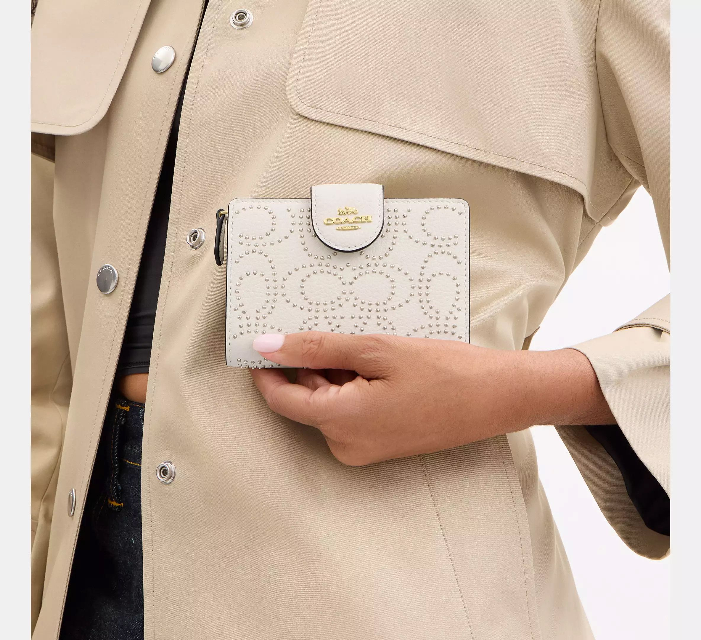 Coach Medium Corner Zip Wallet With Signature Rivets CX404 Size ONE SIZE - 8 Thumbnail