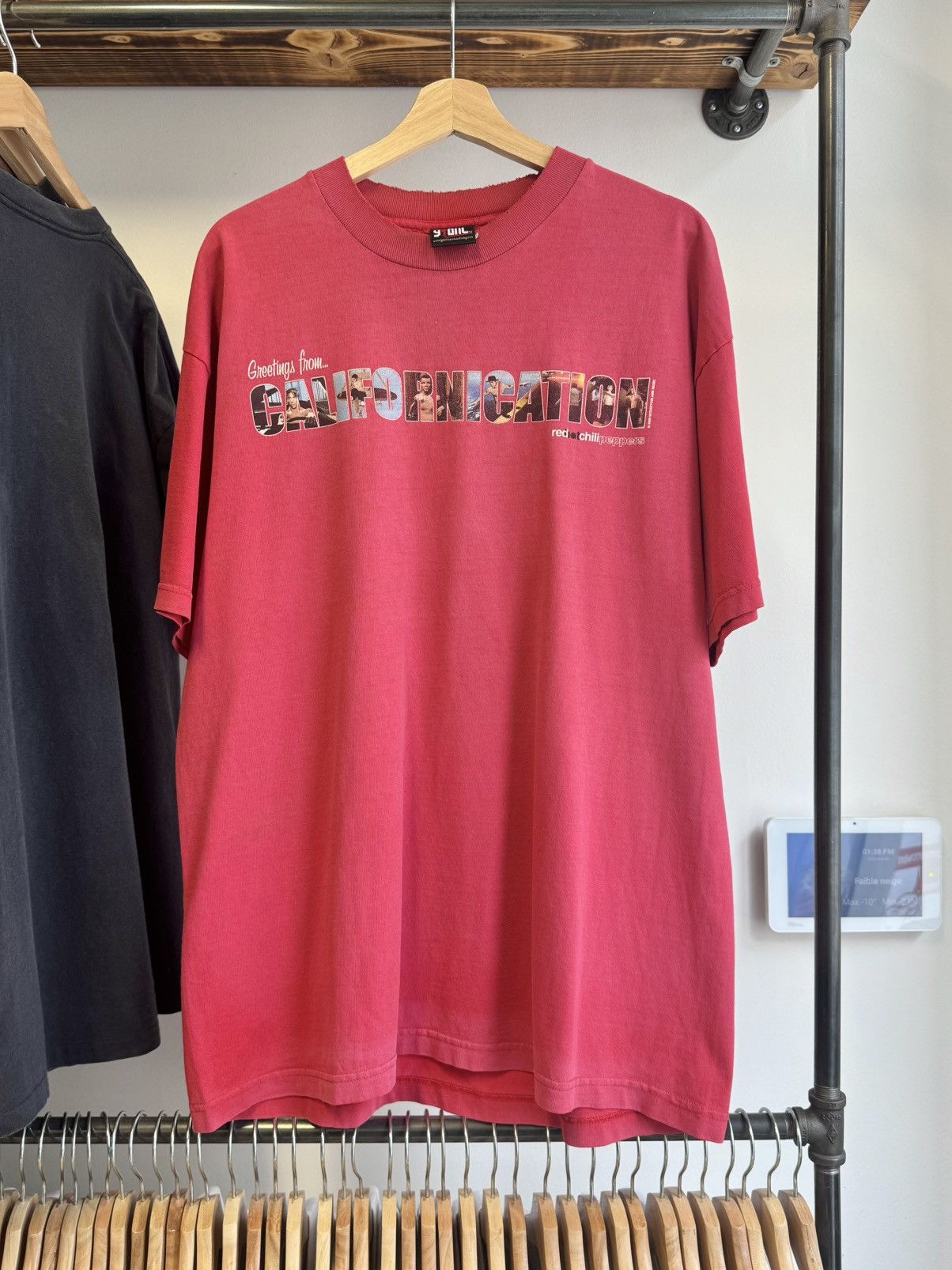 Band Tees Vintage 2000 Red Hot Chilli Peppers “Californication” Tshirt Size US XL / EU 56 / 4 - 1 Thumbnail
