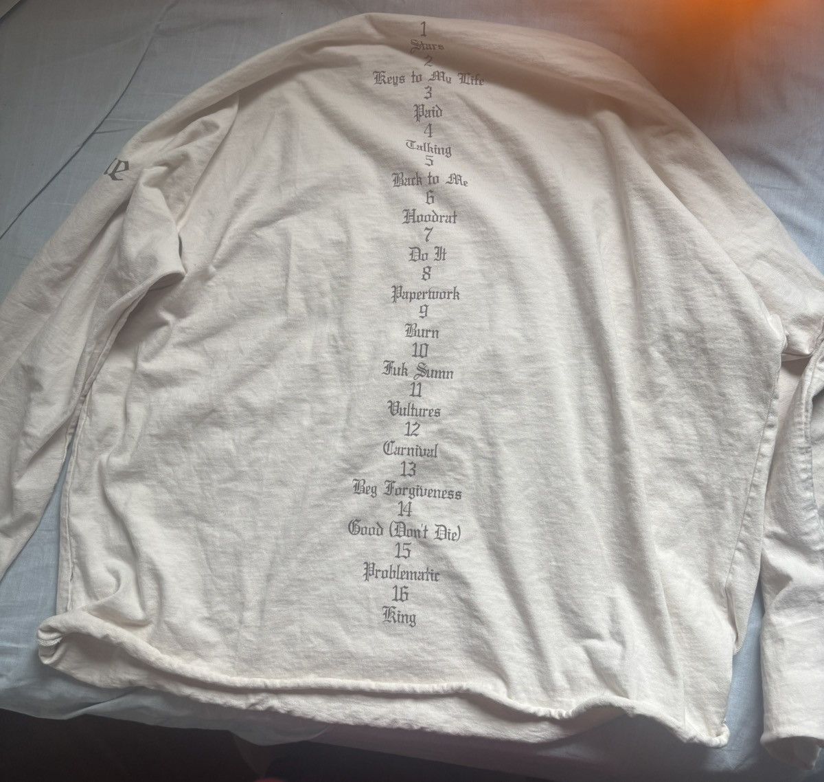 Yeezy YZY vultures white long tee Size US S / EU 44-46 / 1 - 3 Thumbnail