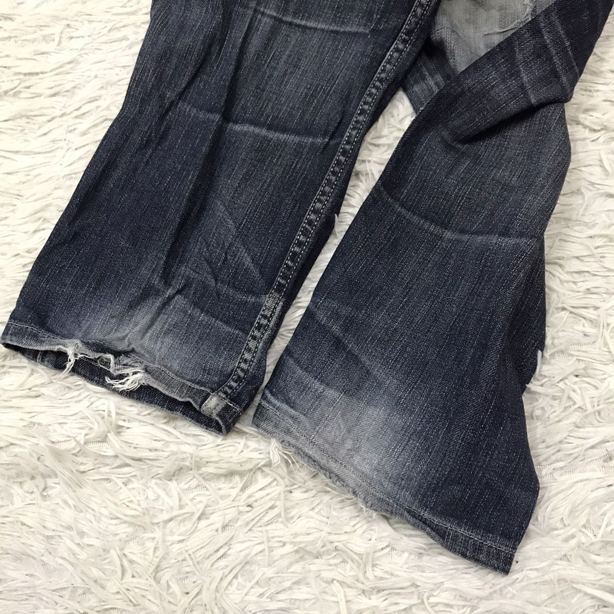 Levi's Vintage Clothing Vintage Levis Slim Tapered Distressed Denim Jeans Size US 31 - 15 Thumbnail