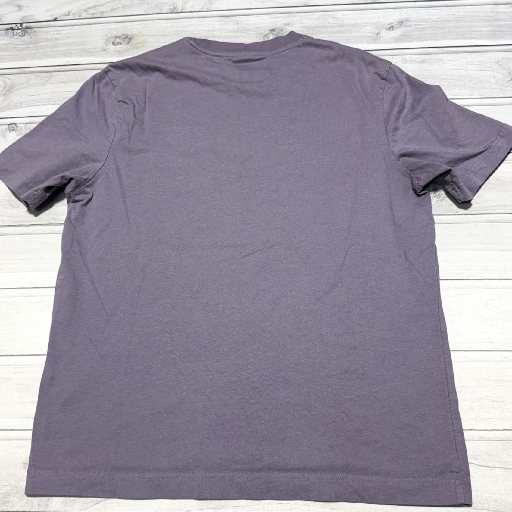 Hugo Boss VINTAGE? No — Hugo Boss T-Shirt Mens M Purple Te gloss? Size US M / EU 48-50 / 2 - 5 Thumbnail