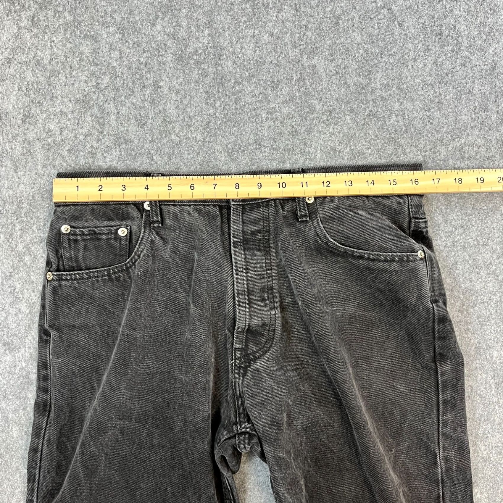 Levi's VINTAGE Levi's Men Jeans Regular Straight 34 32 Dark Grey 90s Button Fly Levi's Jeans Mens Size 34 Dark Wash Centric 90s Theme MENS Size US 34 / EU 50 - 6 Thumbnail
